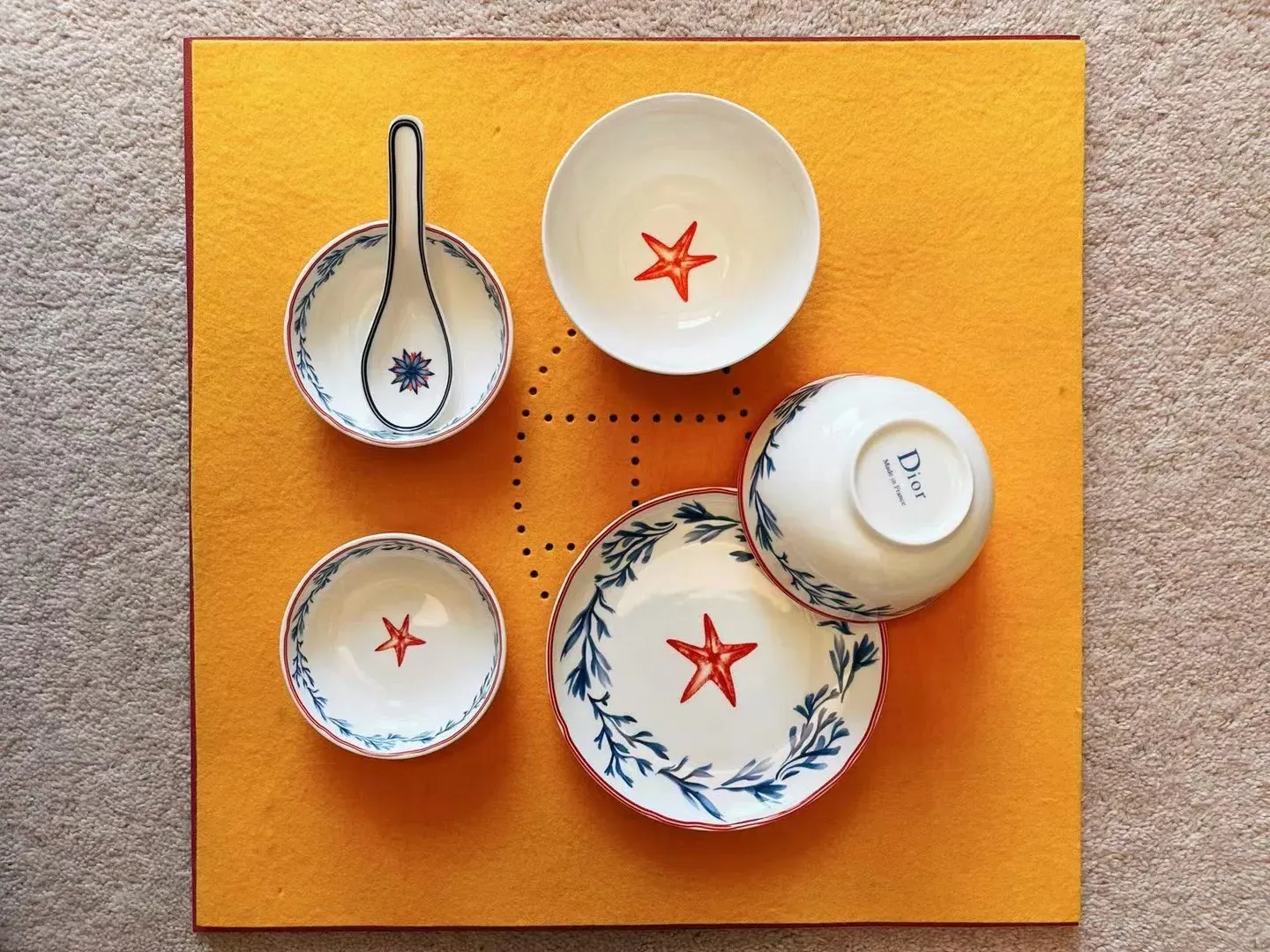 Посуда Christian Dior 6690254