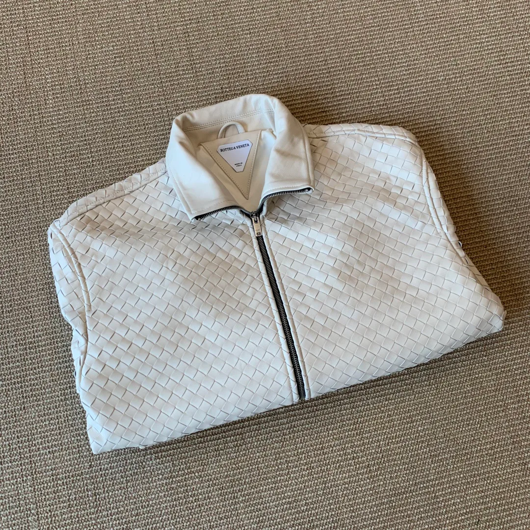 Кожаные Куртки И Дублёнки Женские Bottega Veneta 17910971