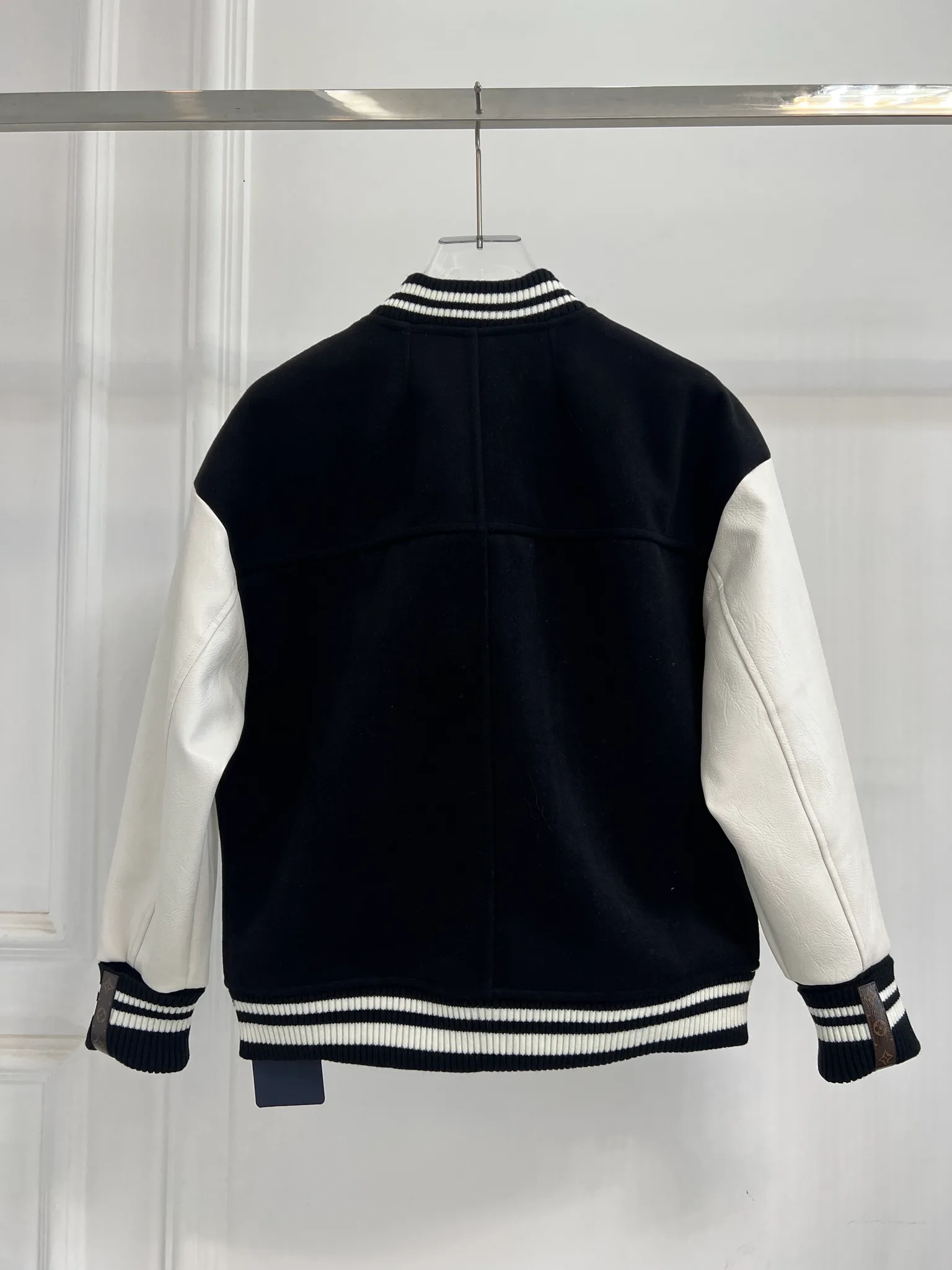 Куртки И Пуховики Женские Louis Vuitton 20699