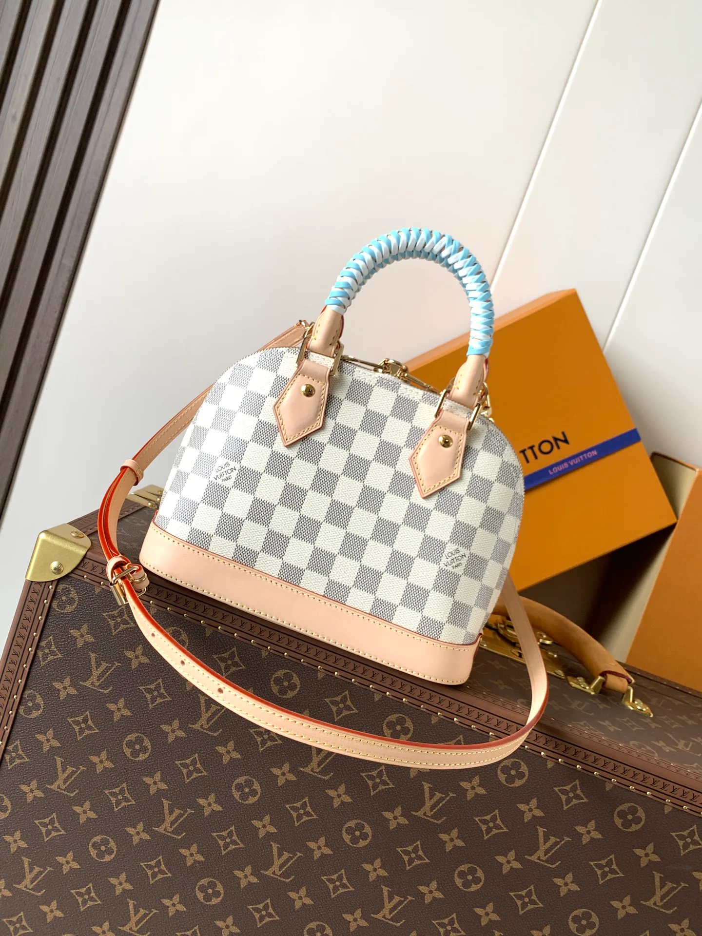 Классические Сумки Женские Louis Vuitton 16934197