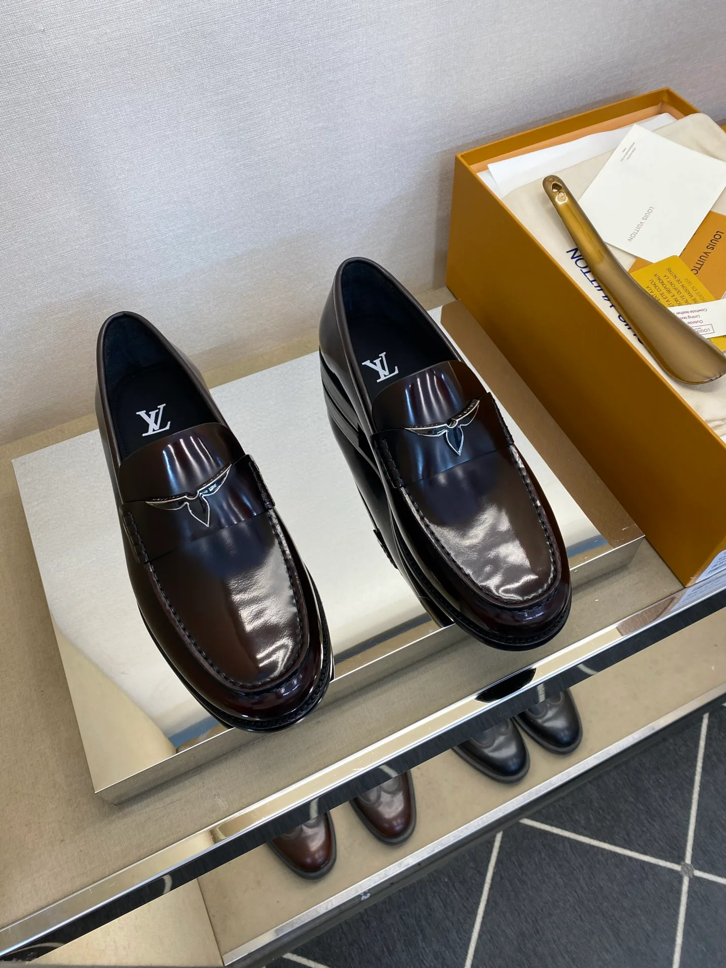 Лоферы И Туфли Мужские Louis Vuitton 18079153