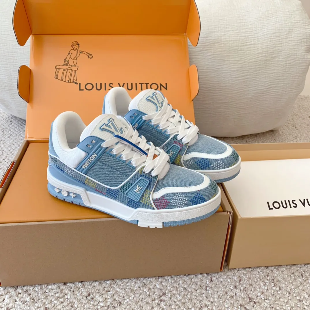 Кроссовки Женские Louis Vuitton 18625689
