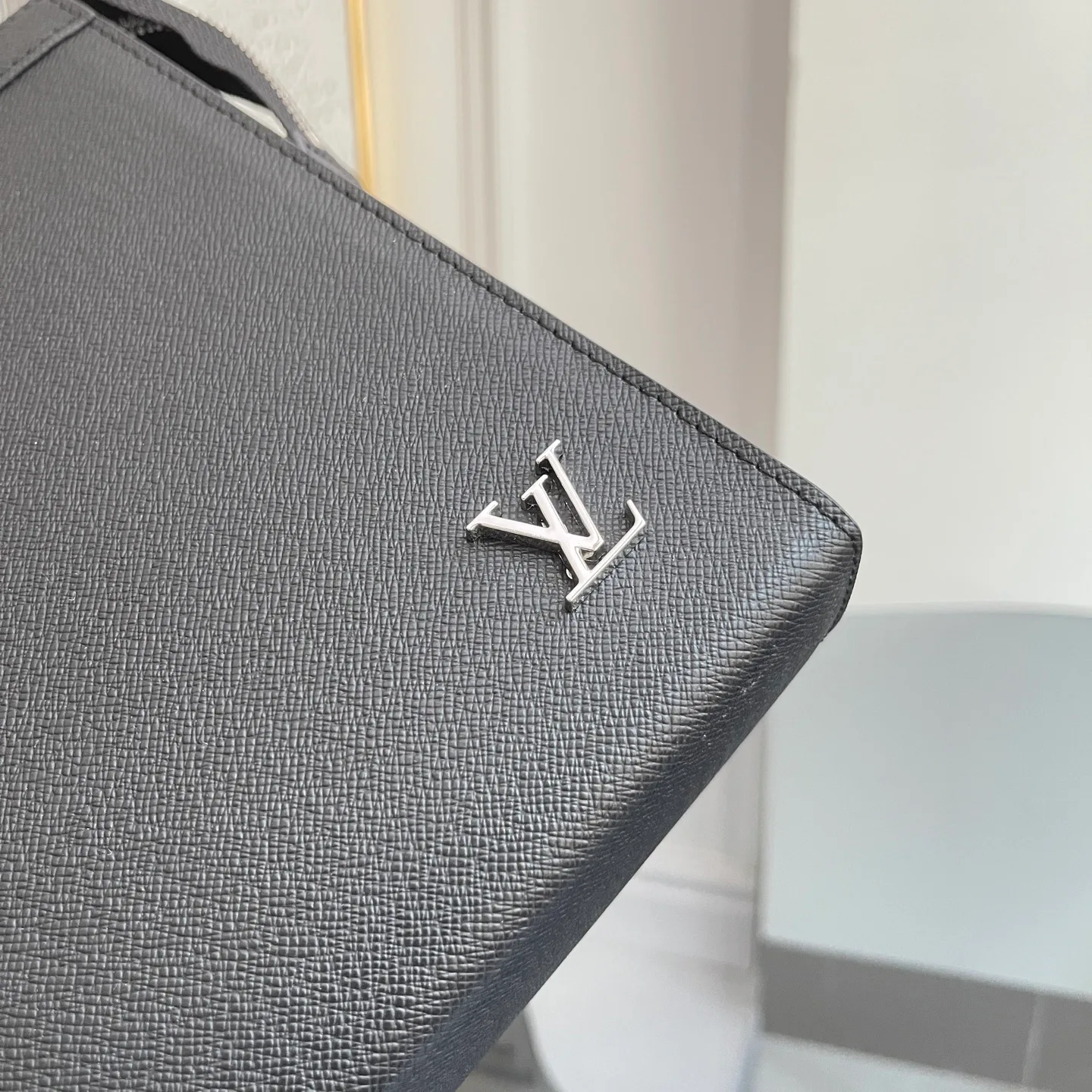 Клатчи Женские Louis Vuitton 11668941