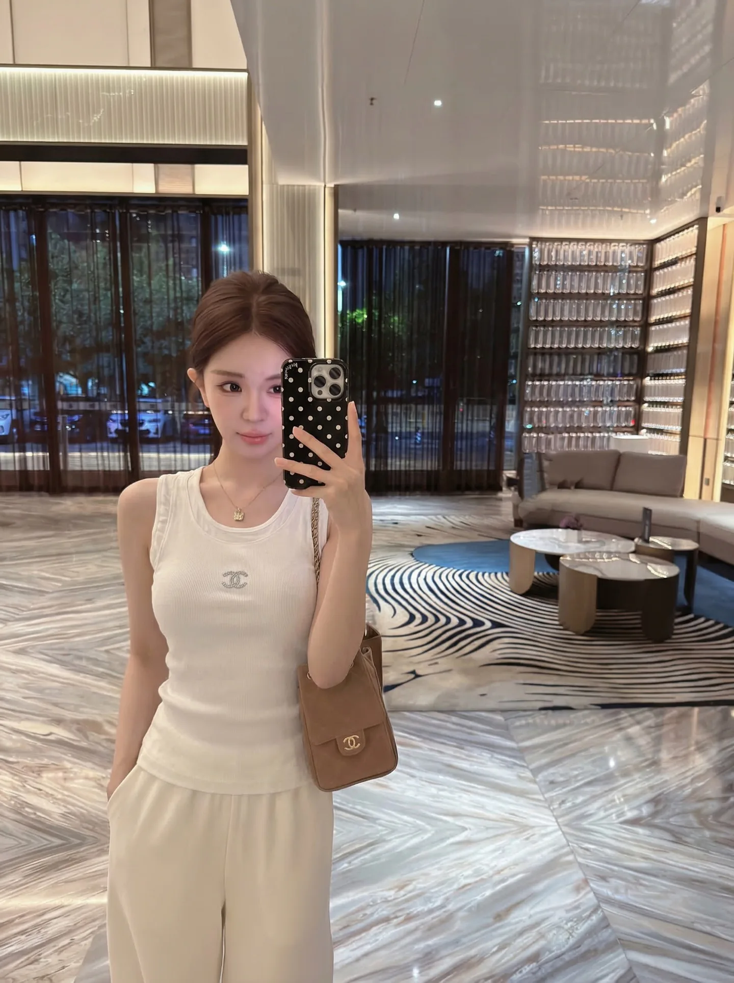 Жилеты Женские Chanel 11531785