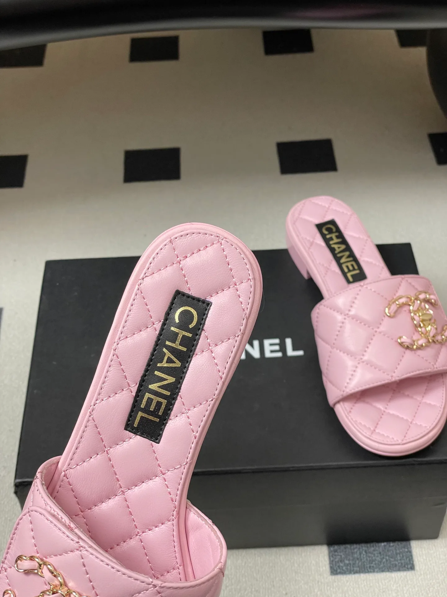 Босоножки Женские Chanel 10993844