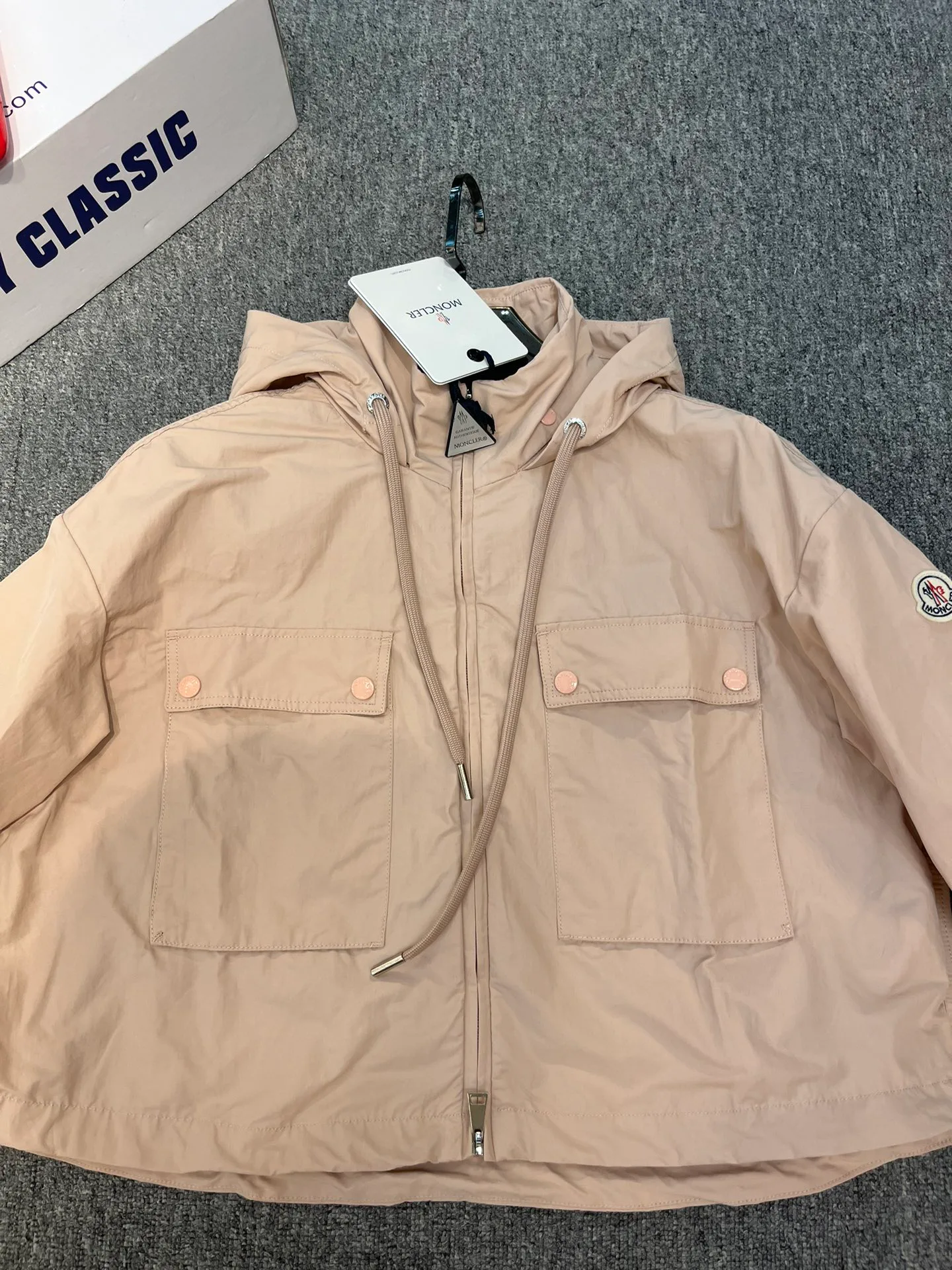 Куртки И Пуховики Женские Moncler 11242347