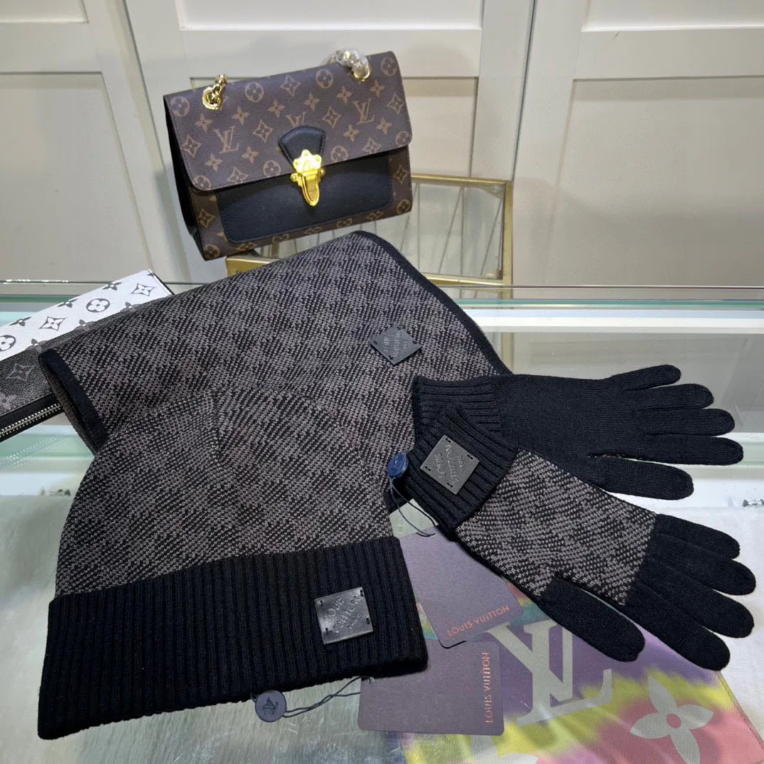 Головные Уборы Louis Vuitton 823947