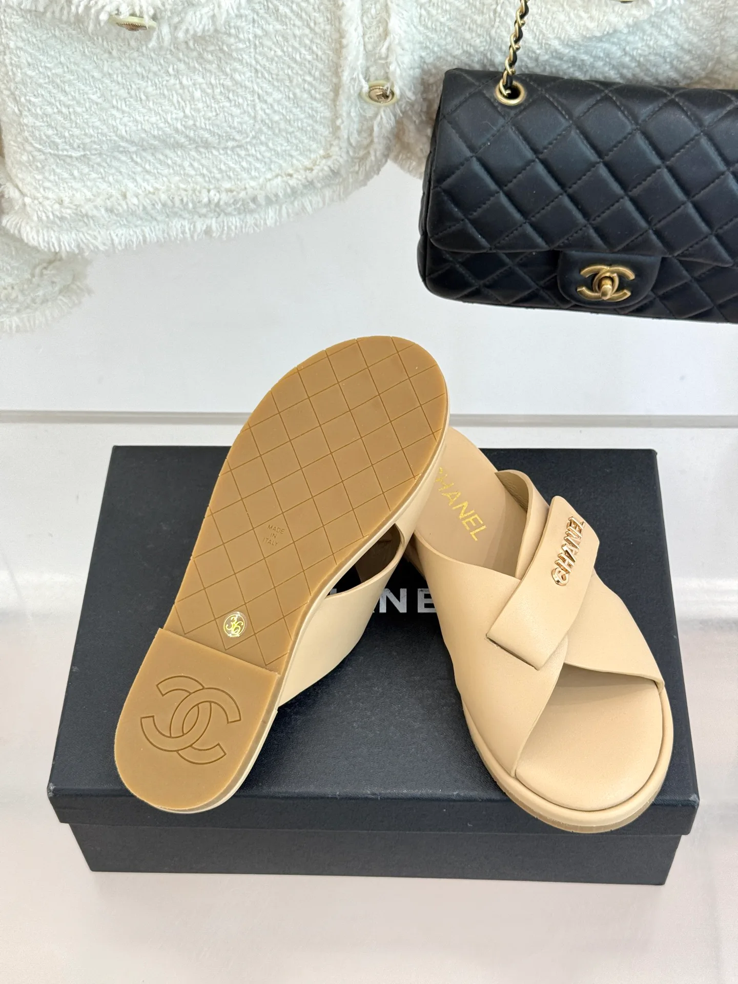 Шлепанцы Женские Chanel 12330967