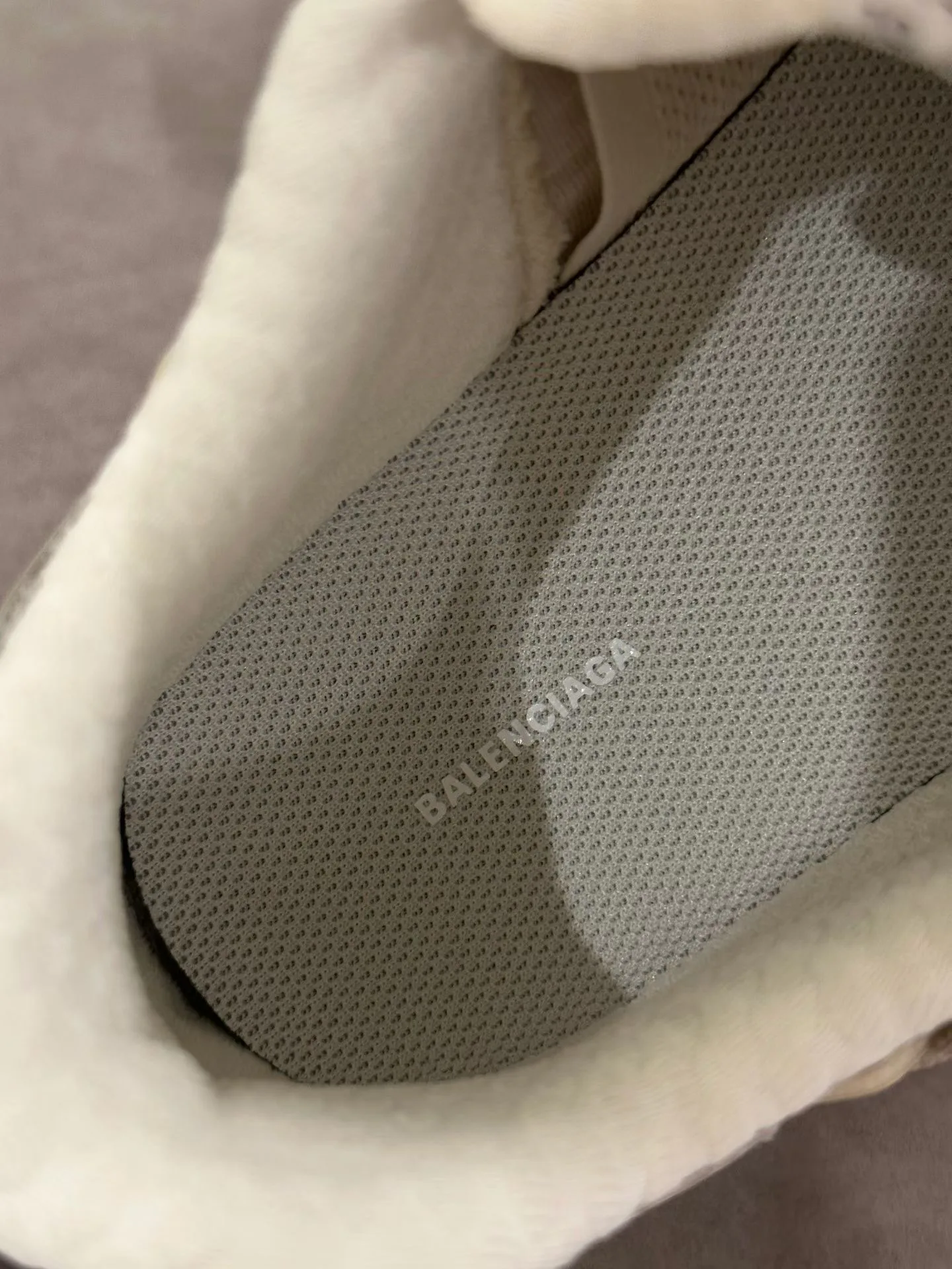 Кроссовки Женские Balenciaga 17001292