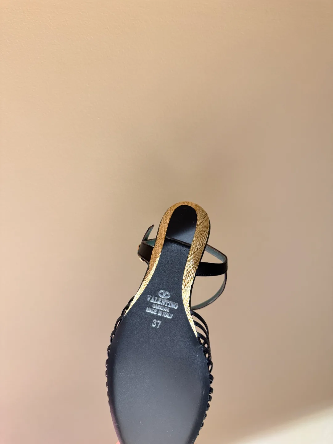 Босоножки Женские Valentino 17968669