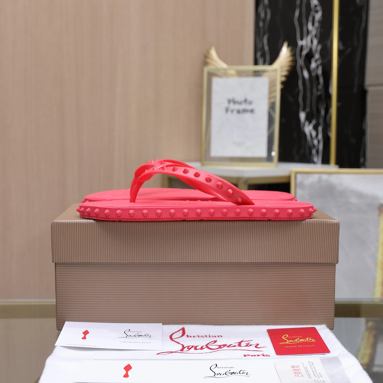 Шлепанцы Женские Christian Louboutin 17514964