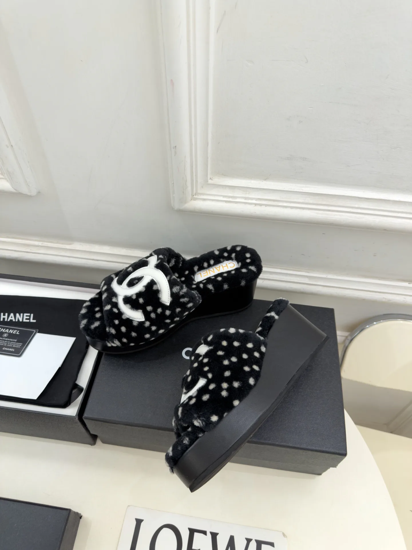 Тапочки Женские Chanel 18346891