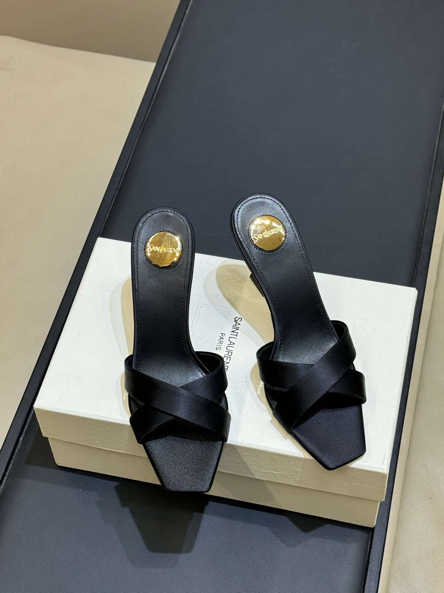 Босоножки Женские Saint Laurent 11892878