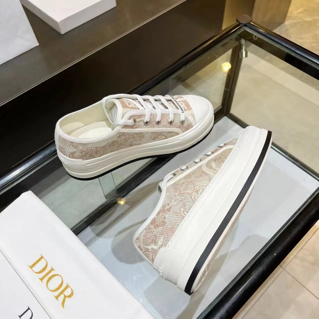 Кроссовки Женские Christian Dior 11463103