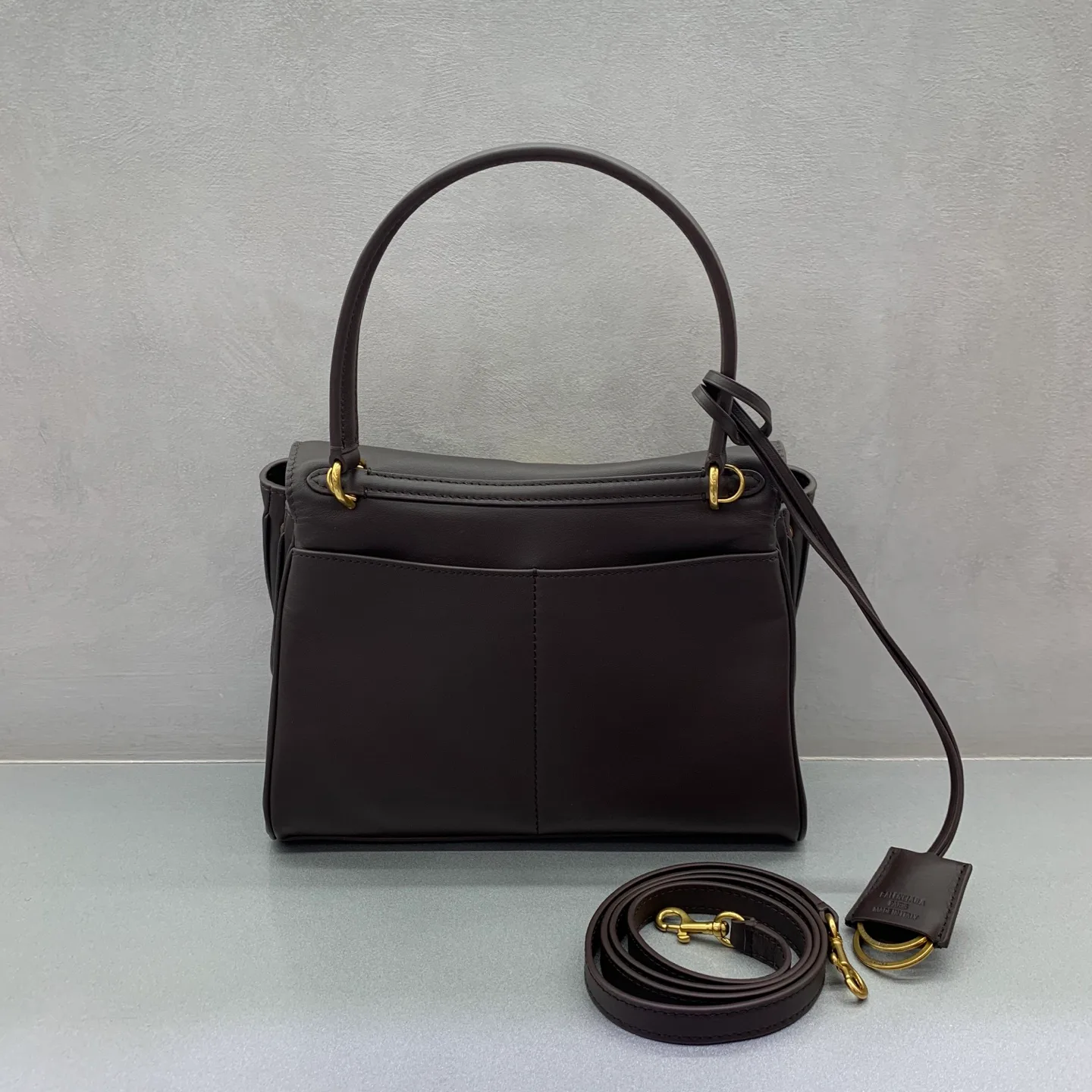 Классические Сумки Женские Balenciaga 18136506