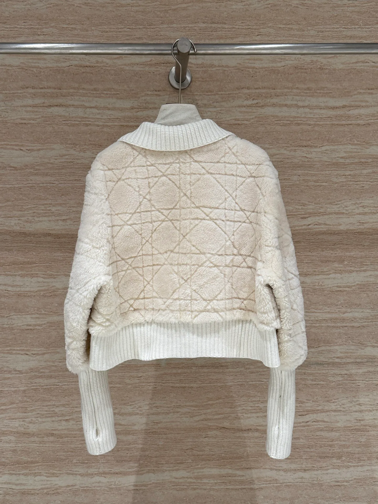 Кожаные Куртки И Дублёнки Женские Christian Dior 2772712