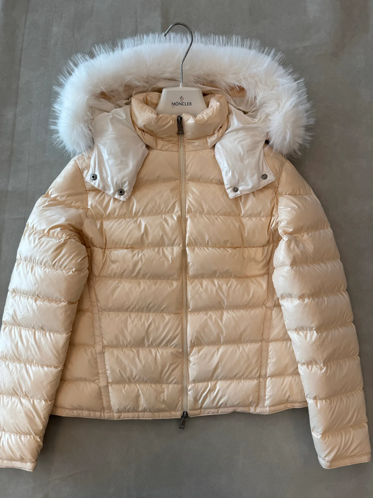 Куртки И Пуховики Женские Moncler 18829691