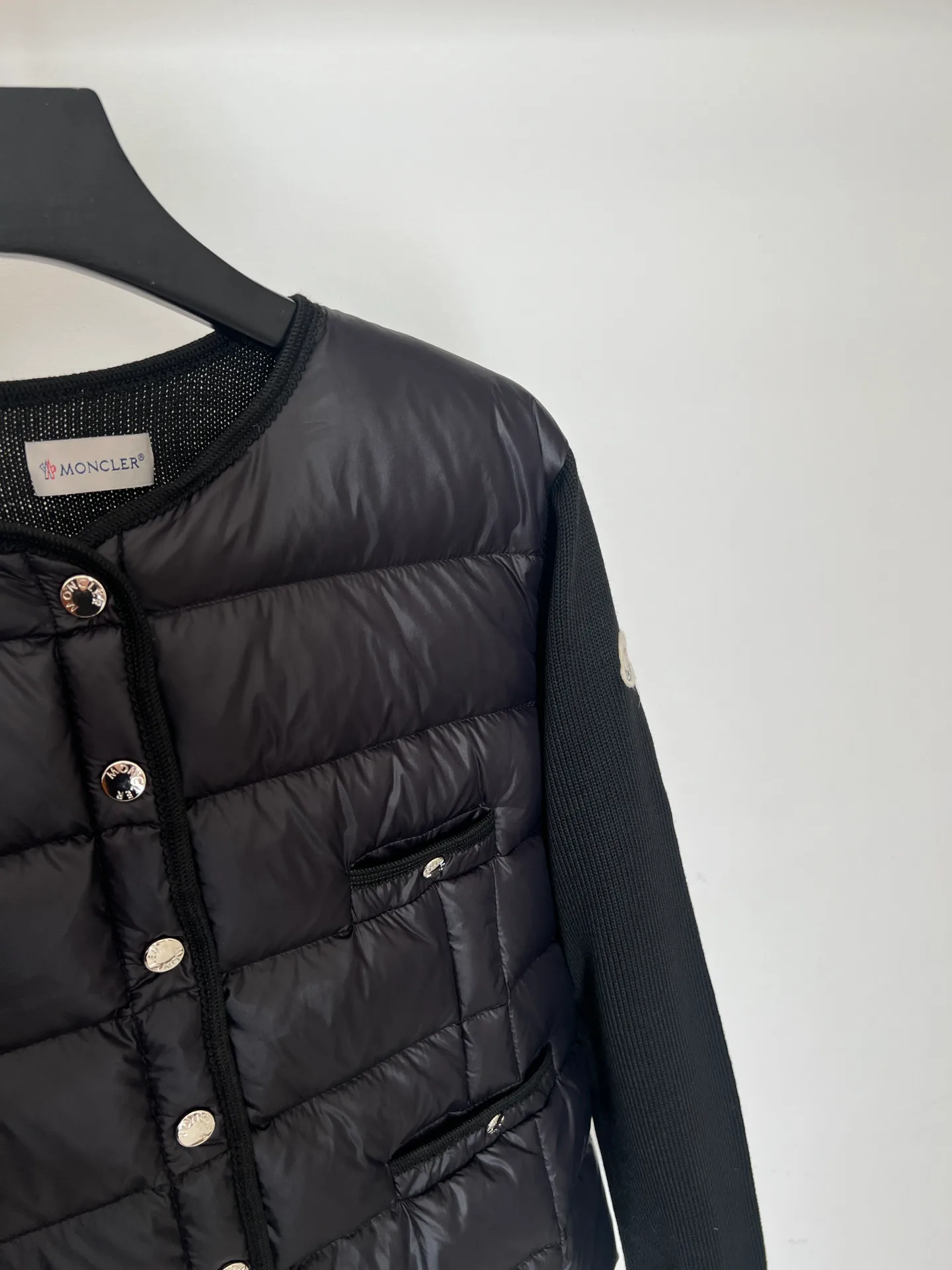 Куртки И Пуховики Женские Moncler 18416144