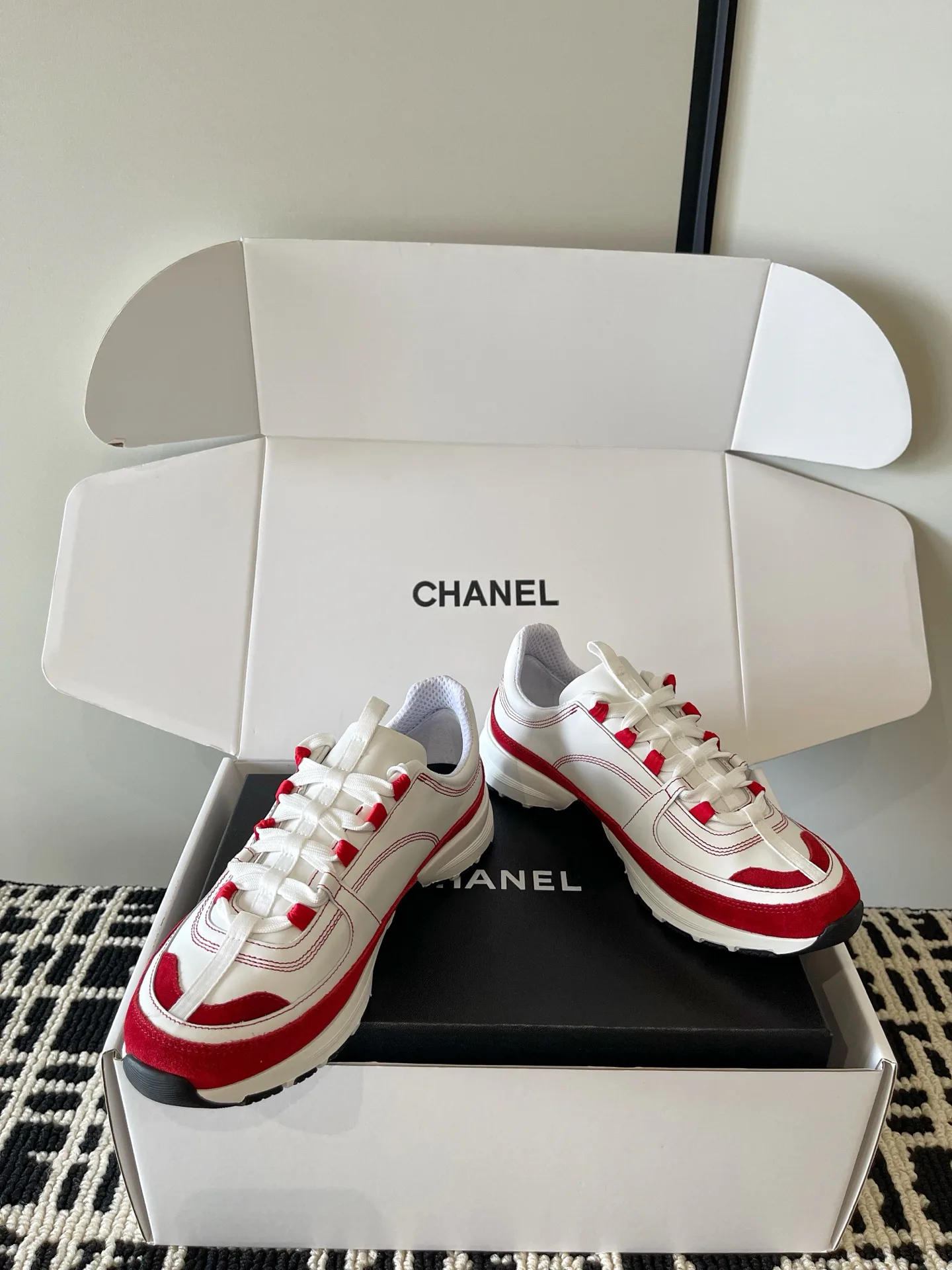 Кроссовки Женские Chanel 18283700