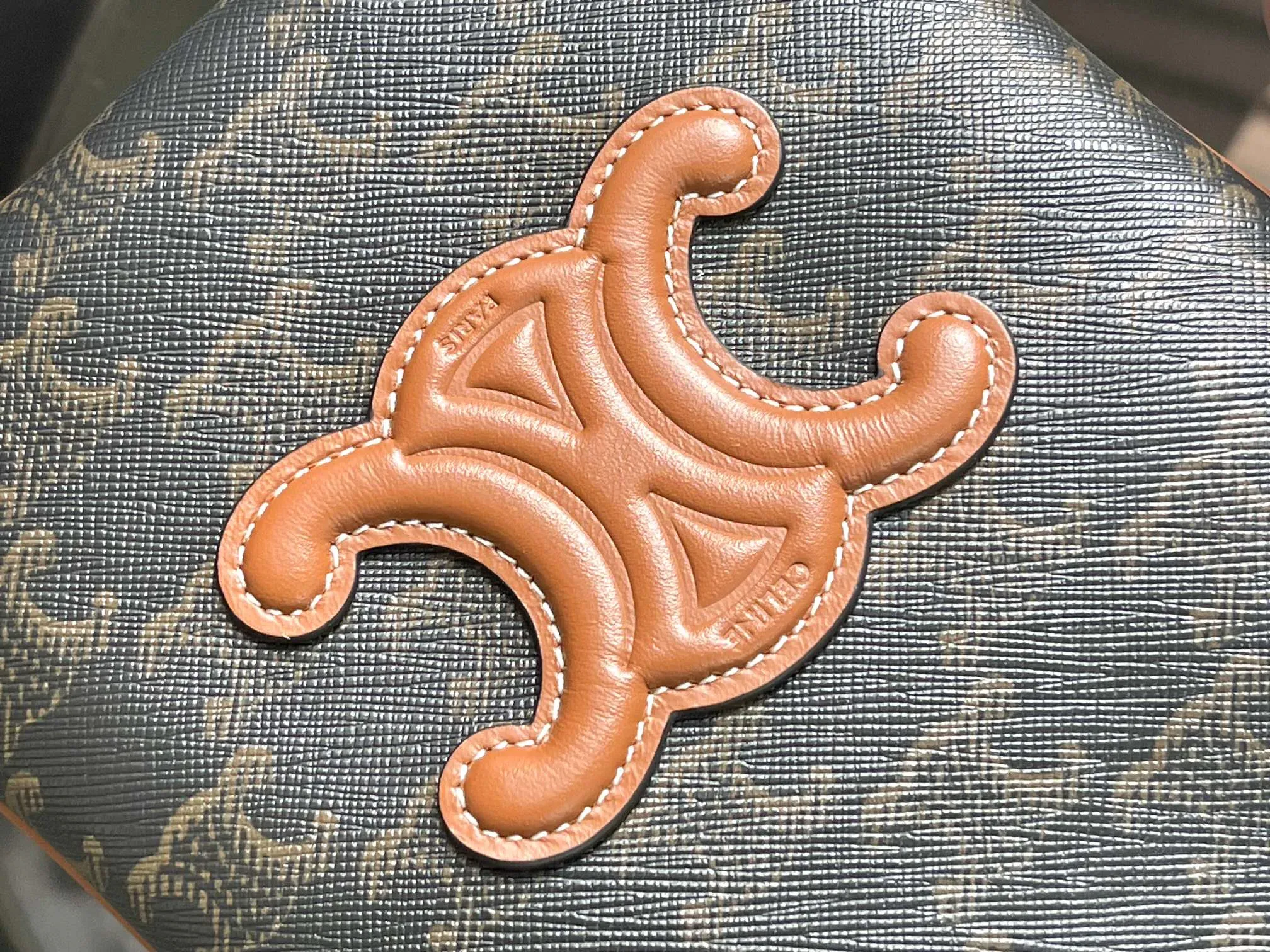 Сумки На Ремне Женские Celine 1135400