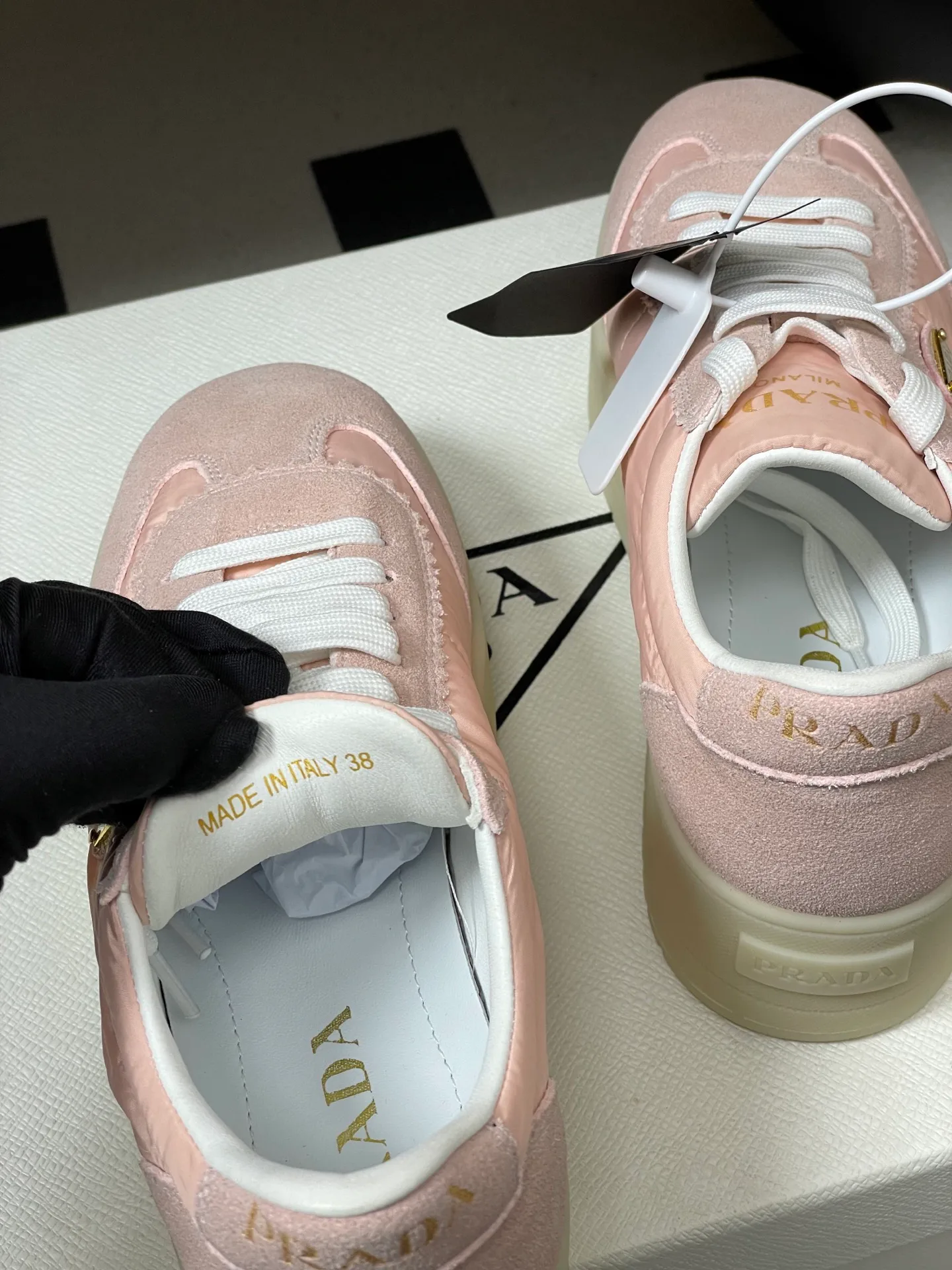 Кроссовки Женские Prada 12810937