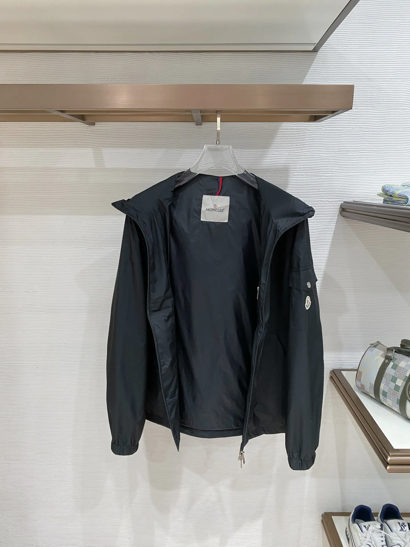 Куртки И Пуховики Мужские Moncler 11584621
