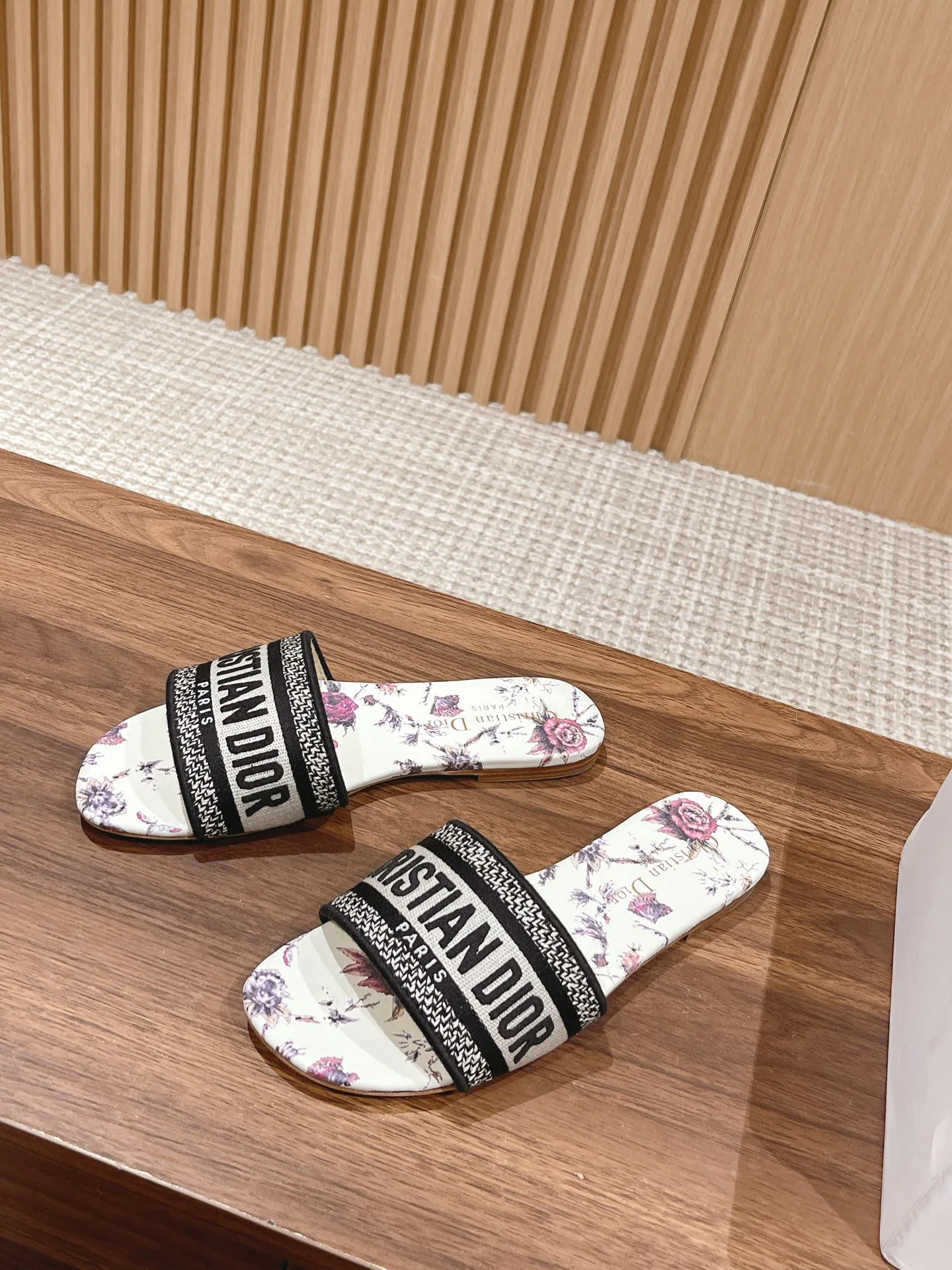 Шлепанцы Женские Christian Dior 11600053