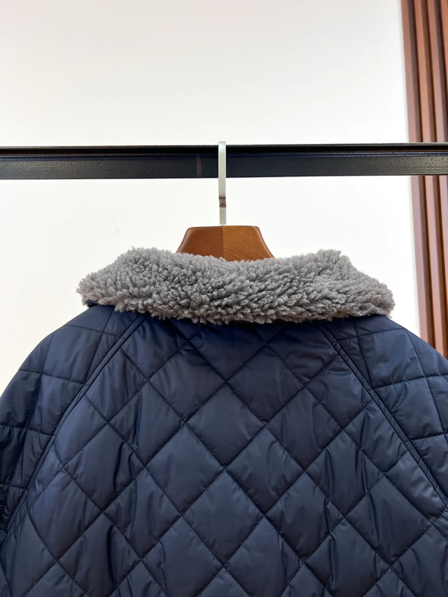 Куртки И Пуховики Женские Miu Miu 18820366