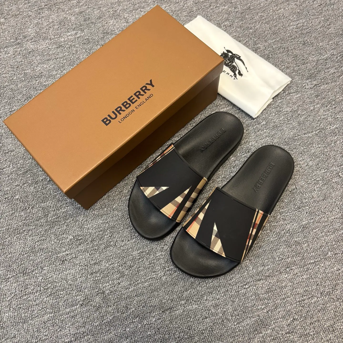 Шлепанцы Женские Burberry 587964