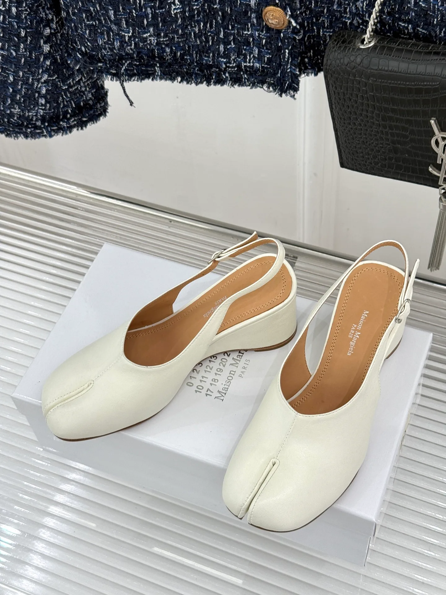 Босоножки Женские Maison Margiela 17646514