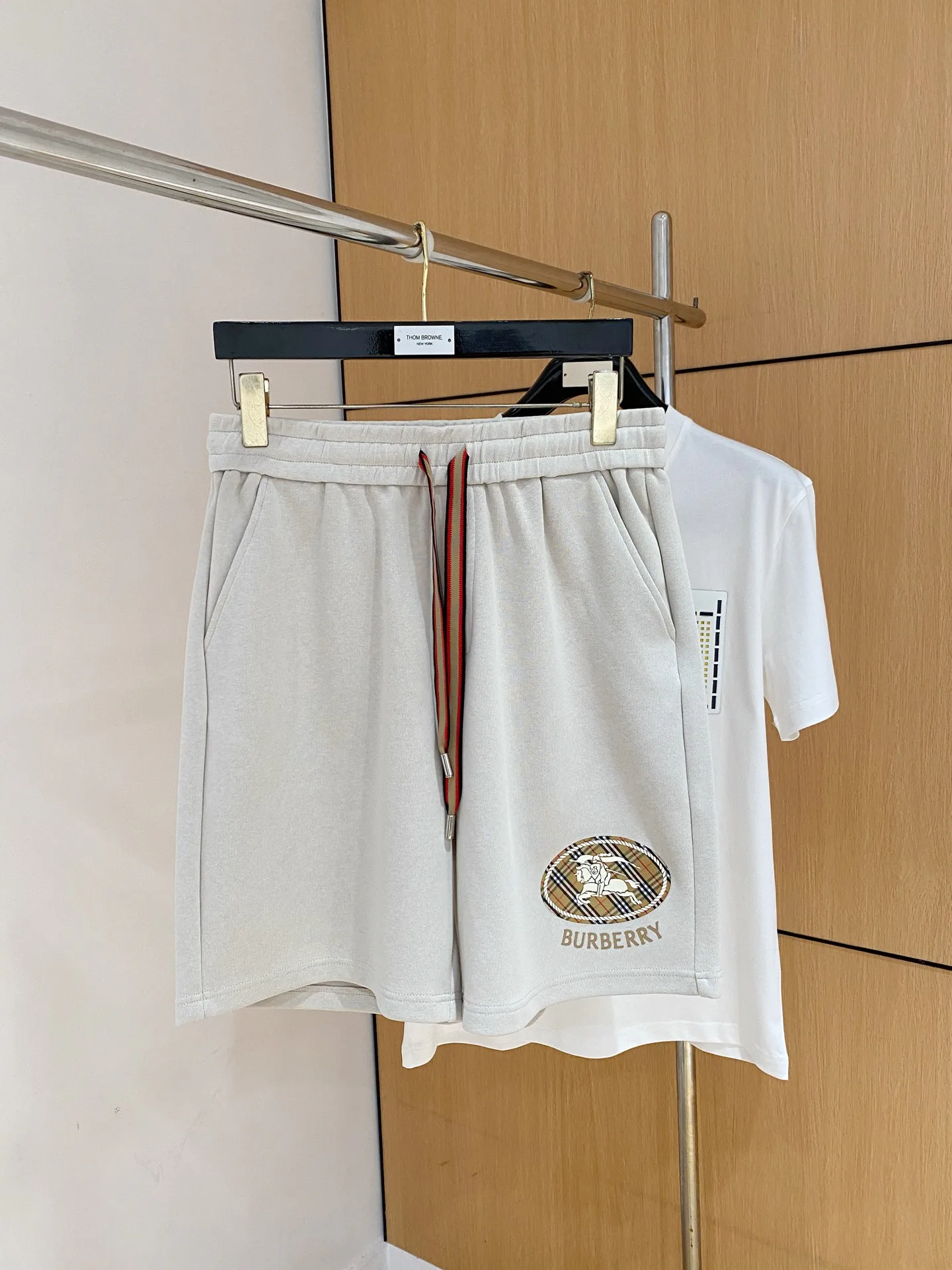 Шорты Мужские Burberry 18246958