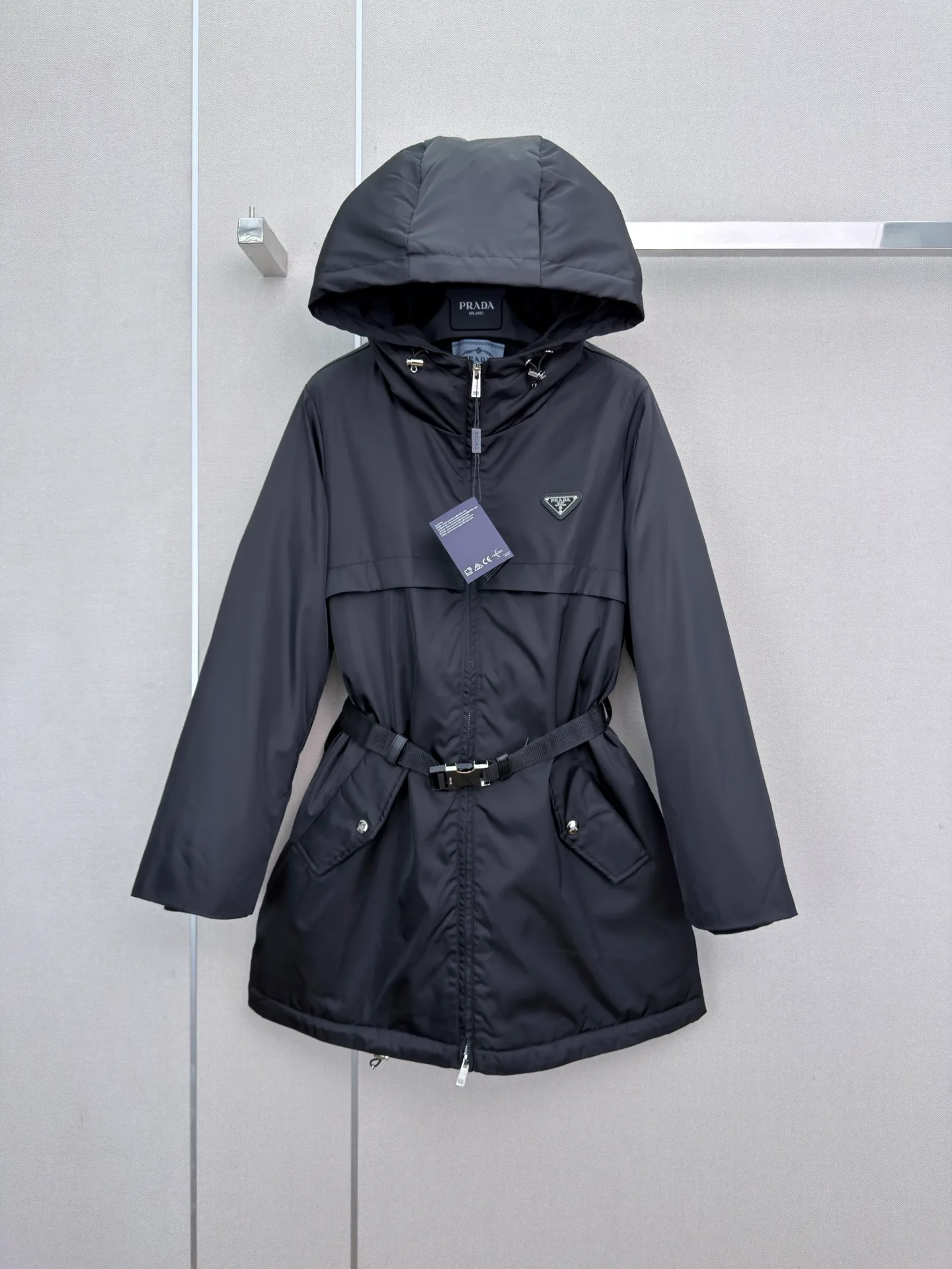 Куртки И Пуховики Женские Prada 18108499