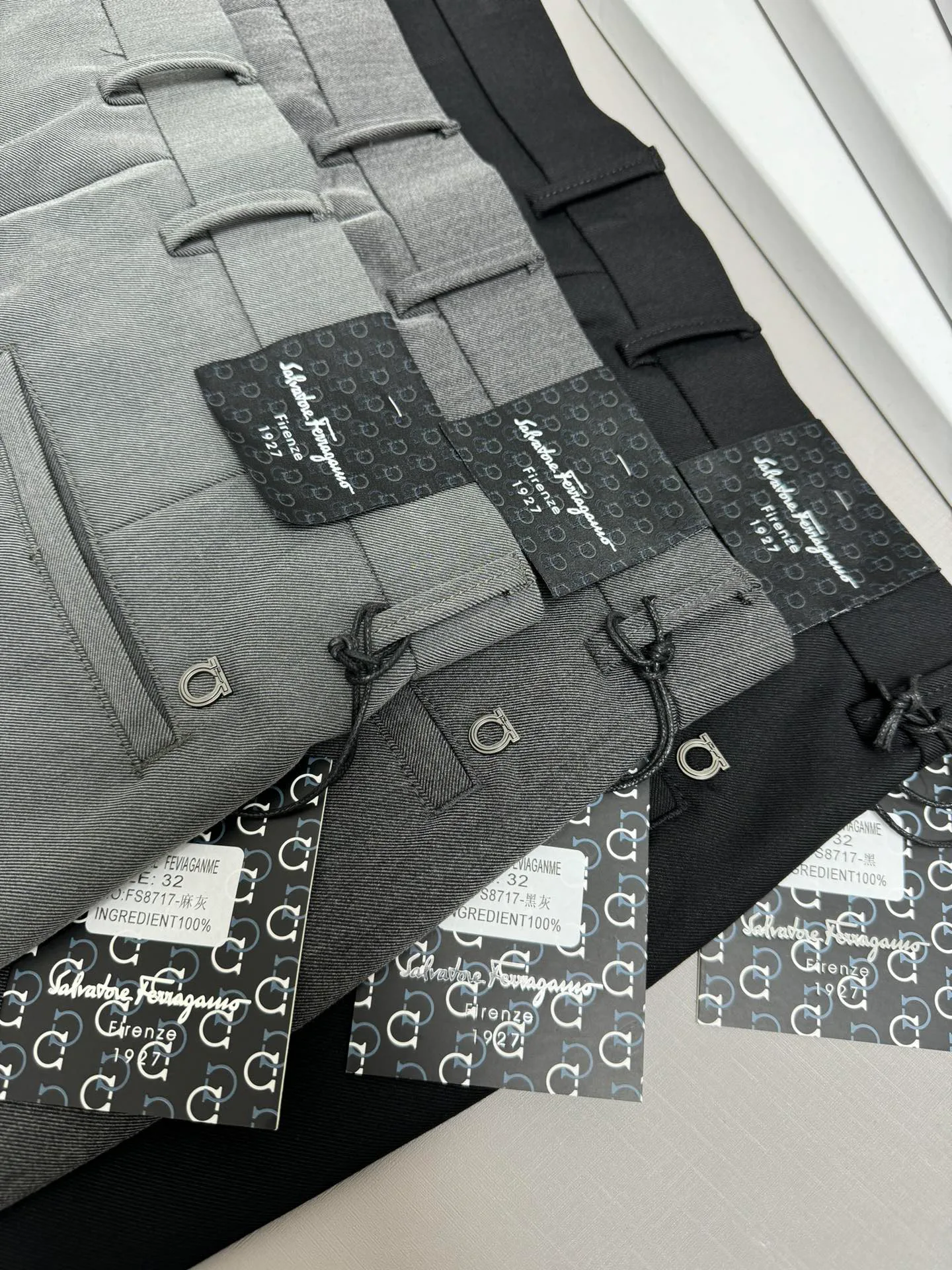 Брюки Мужские Salvatore Ferragamo 11755749