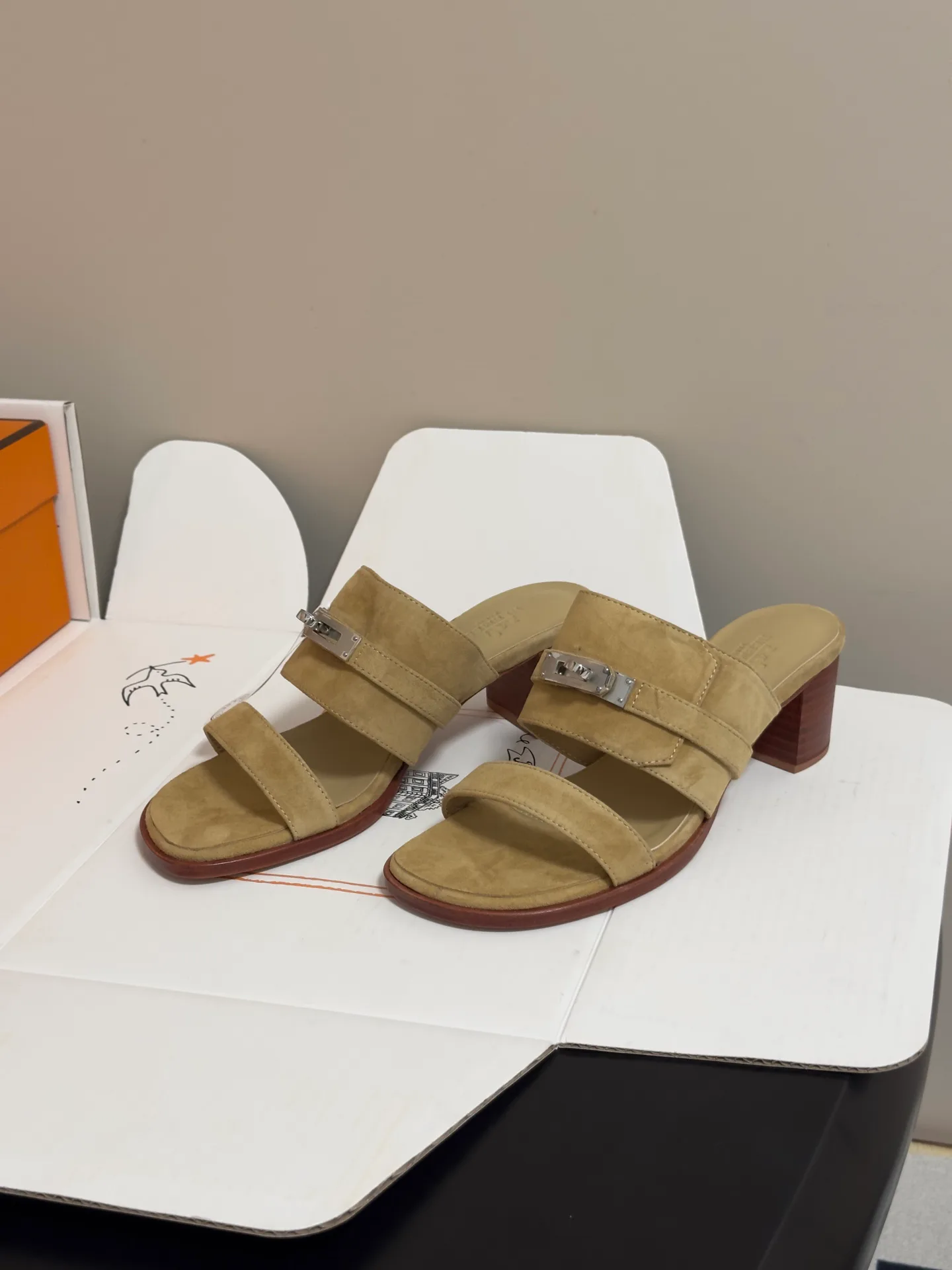Босоножки Женские Hermes 17095165