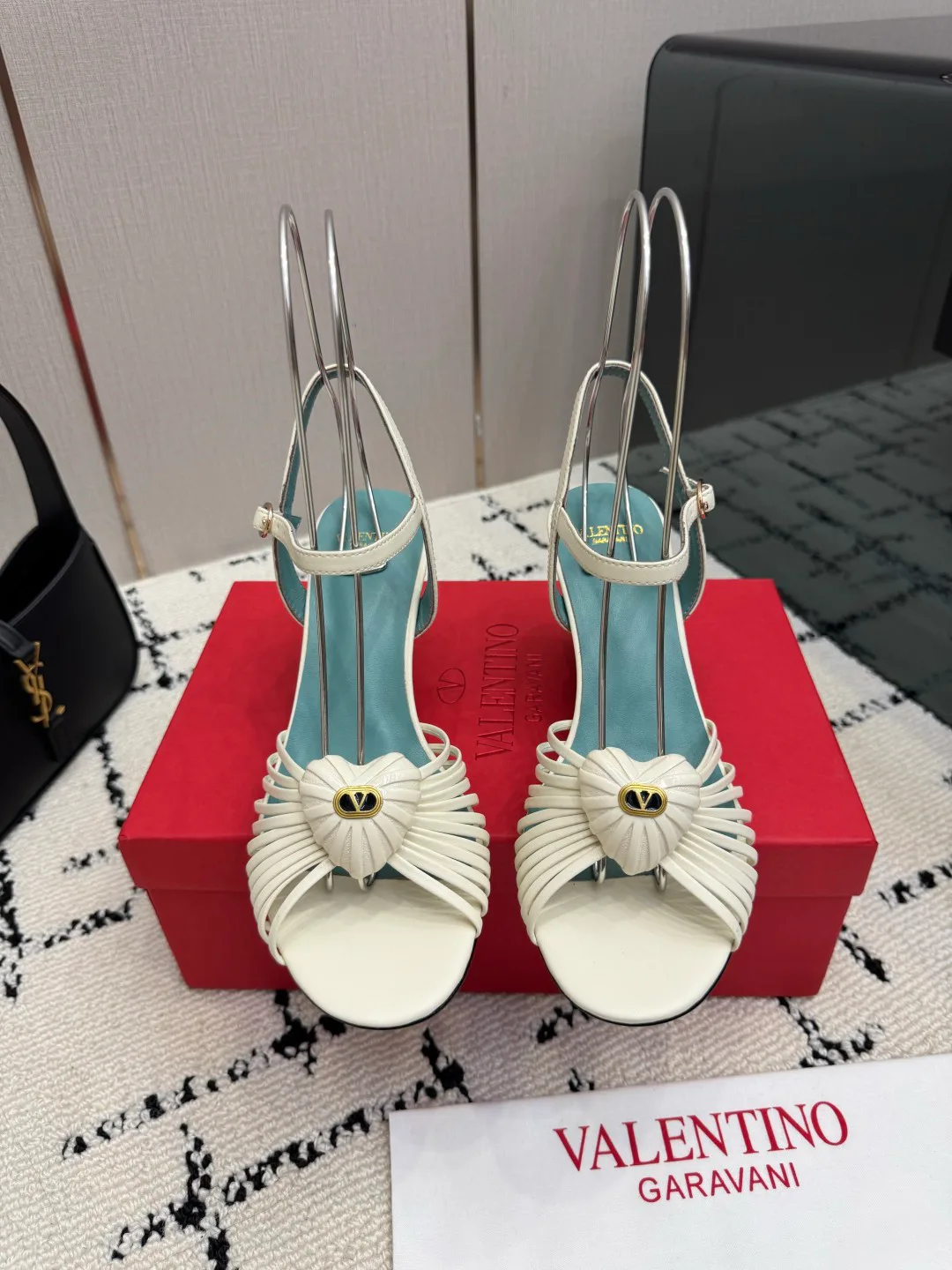 Босоножки Женские Valentino 18049001