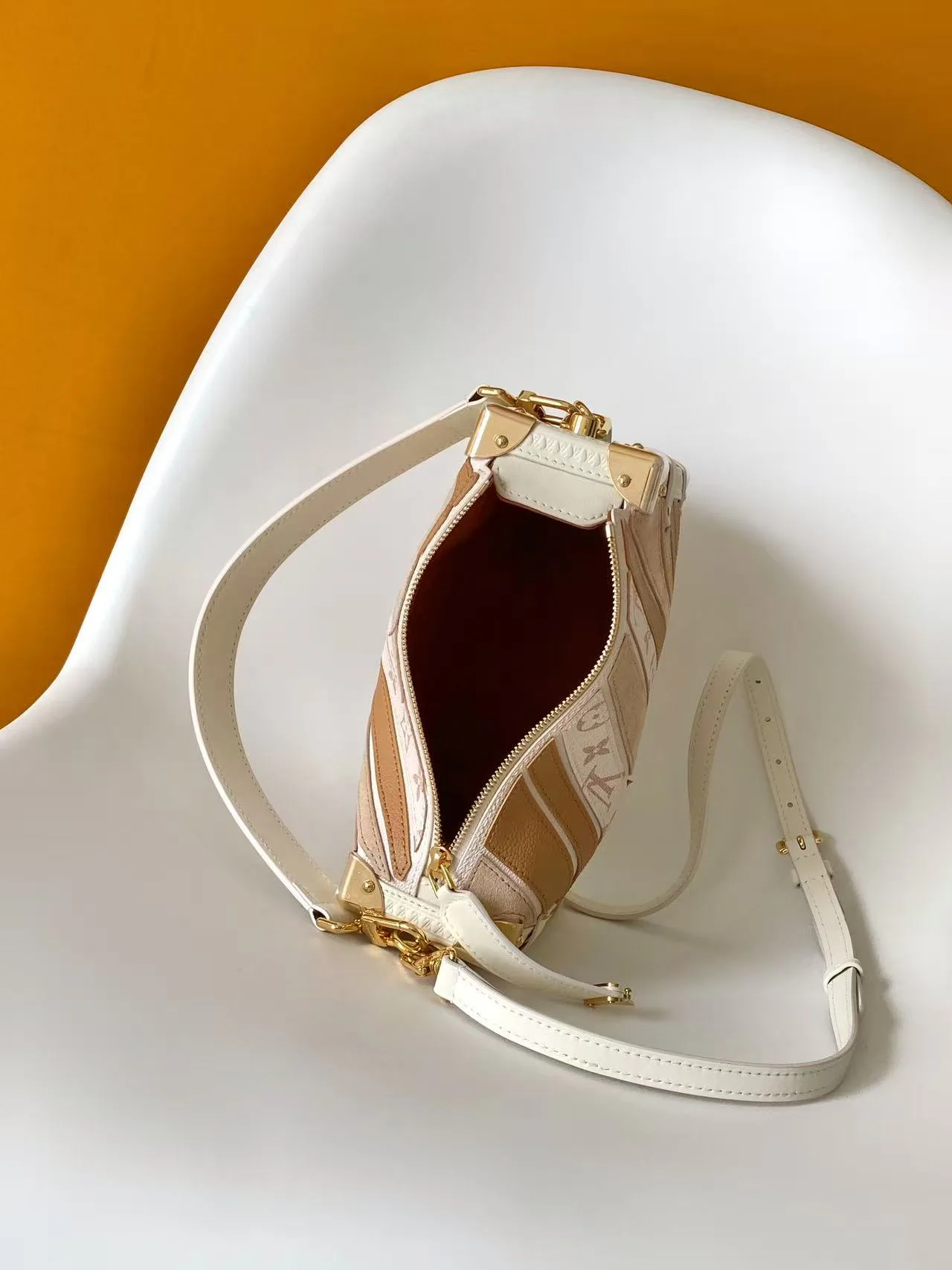 Классические Сумки Женские Louis Vuitton 17796569