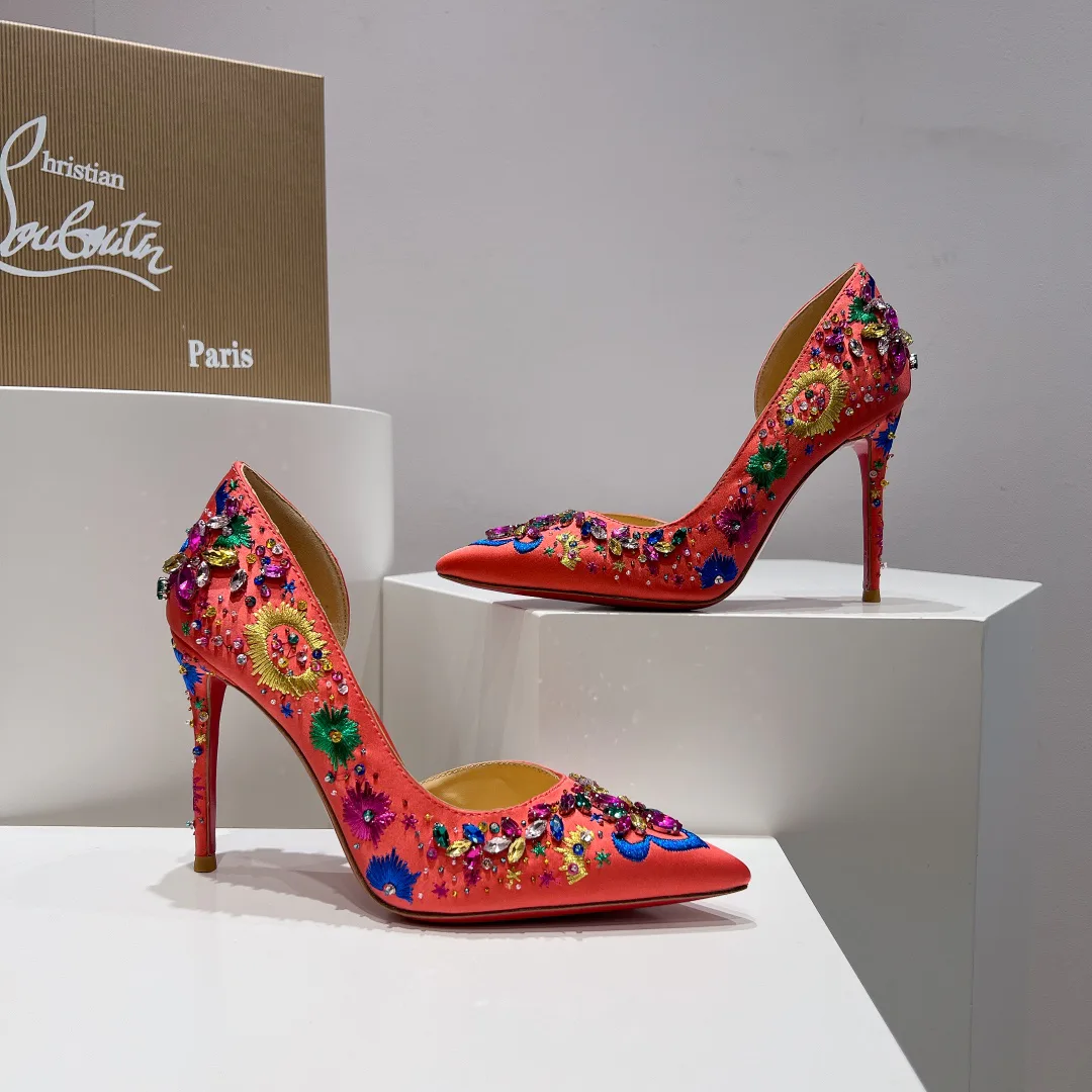 Туфли Женские Christian Louboutin 28144