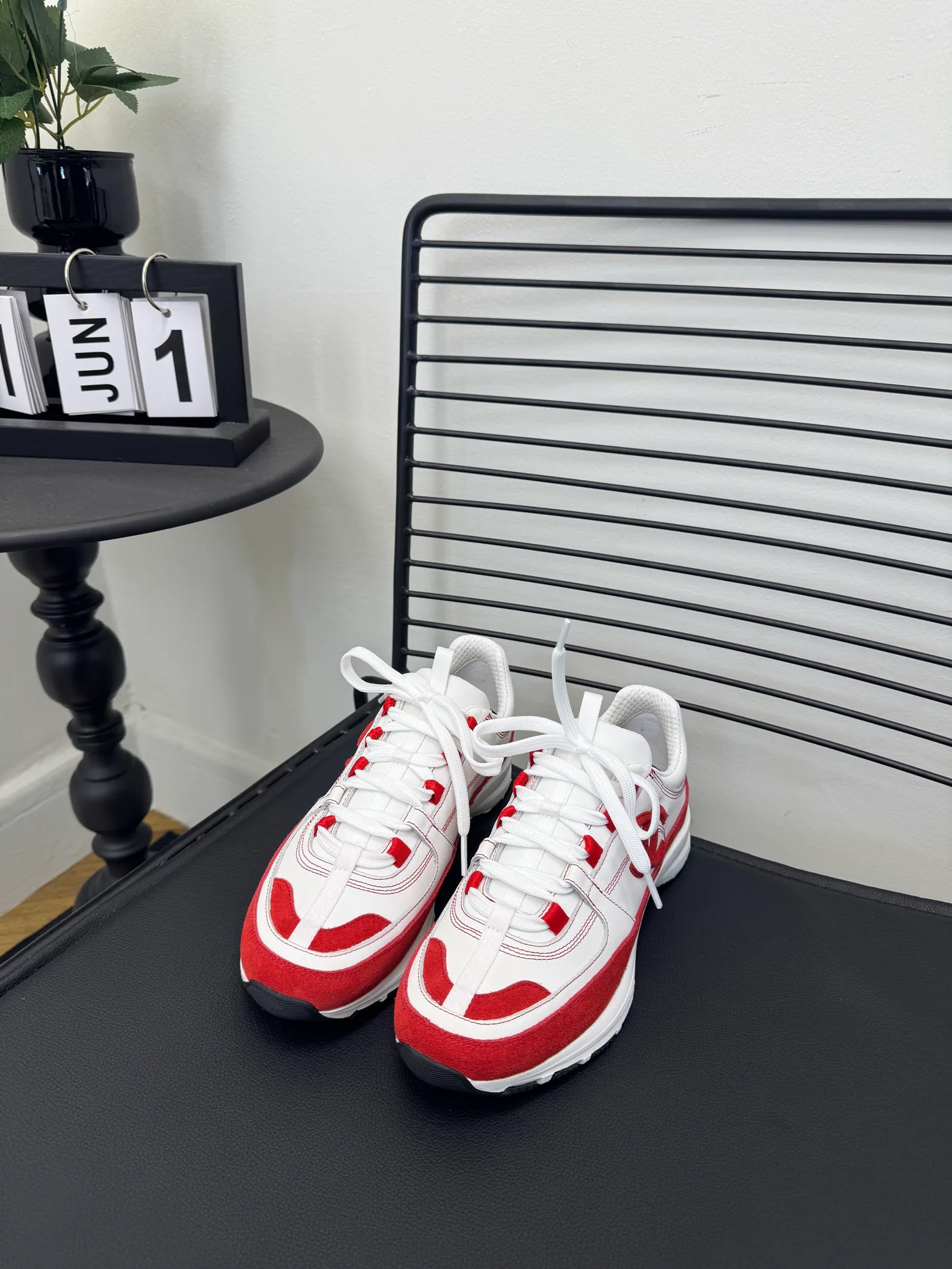 Кроссовки Женские Chanel 11494609