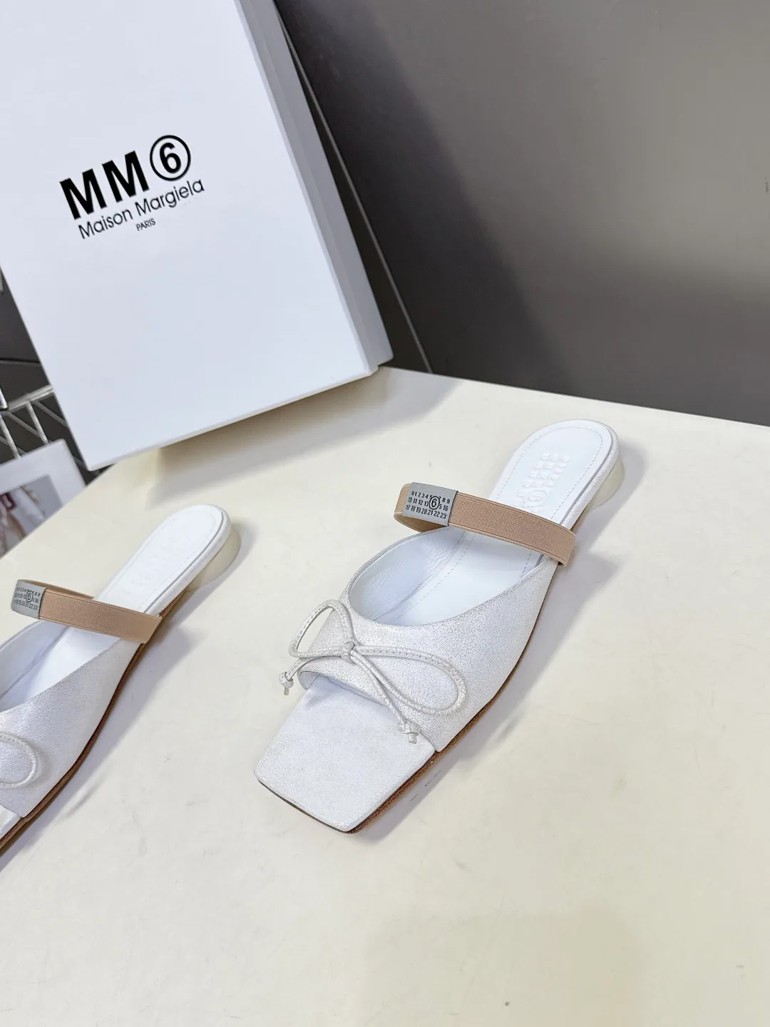 Шлепанцы Женские Maison Margiela 1060484