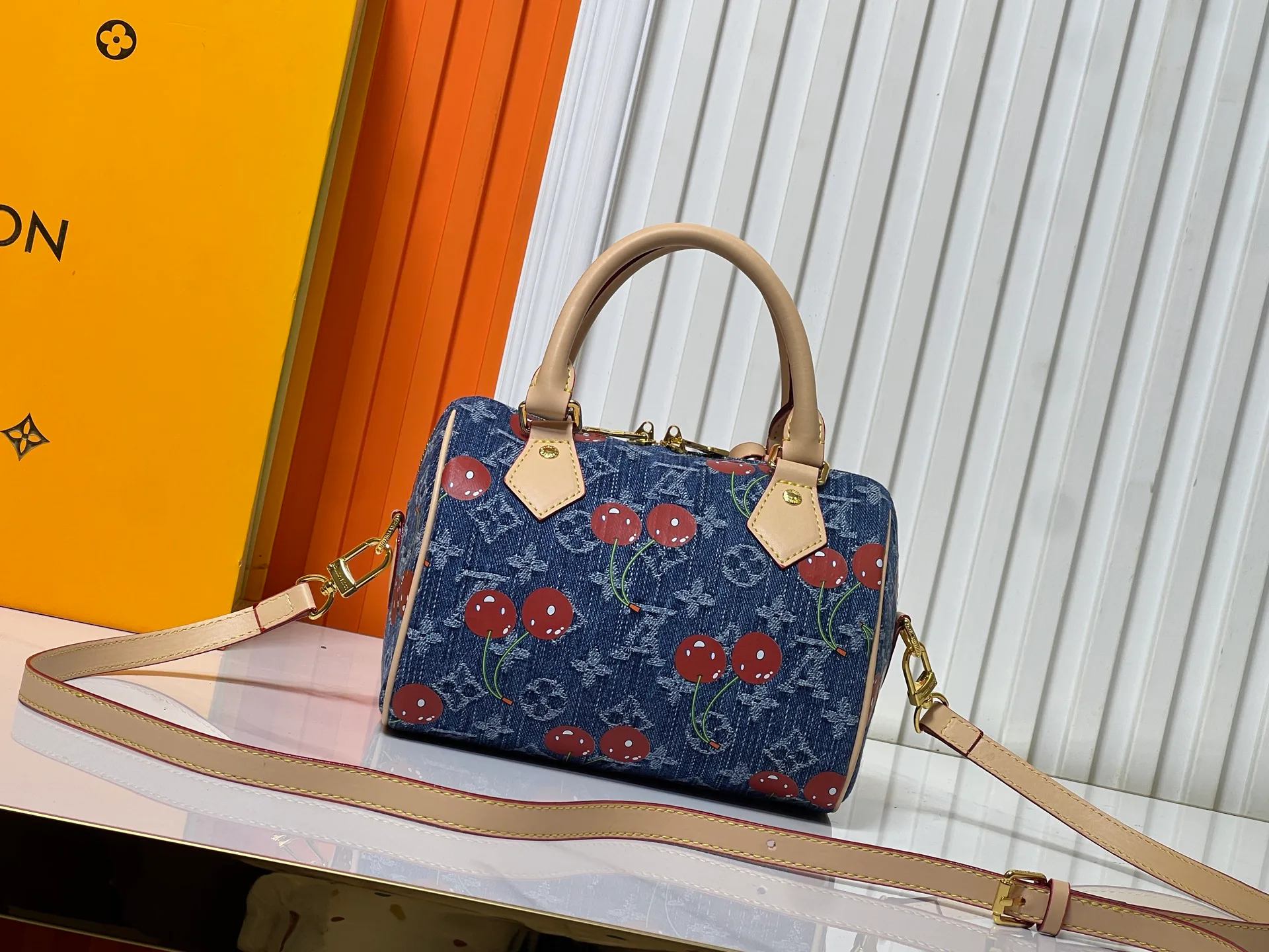Сумки На Ремне Женские Louis Vuitton 71258