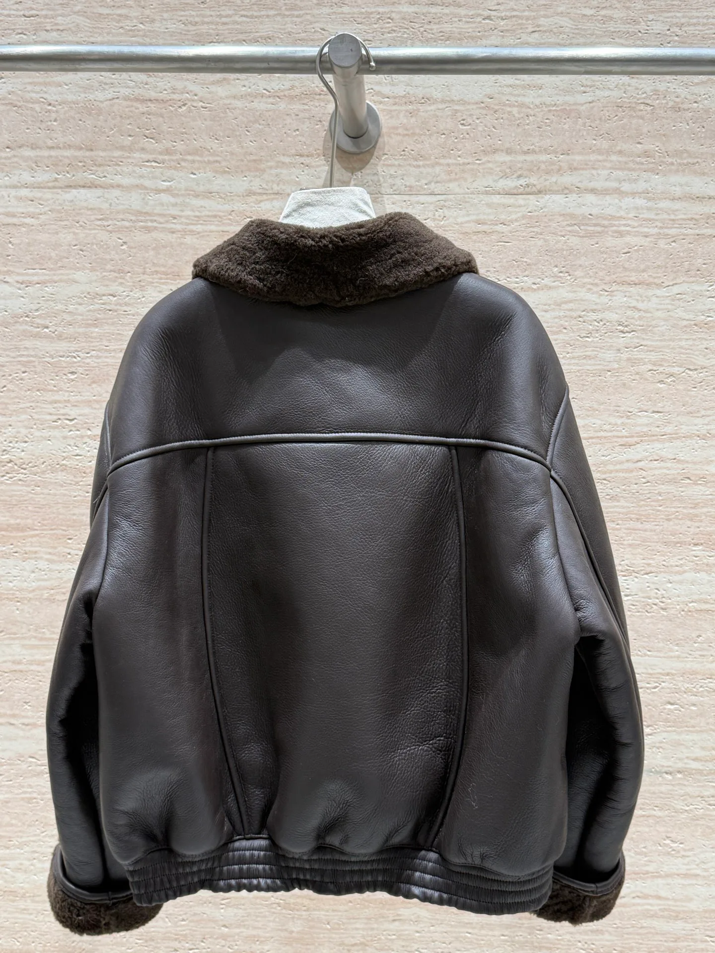 Кожаные Куртки И Дублёнки Женские Celine 1200024