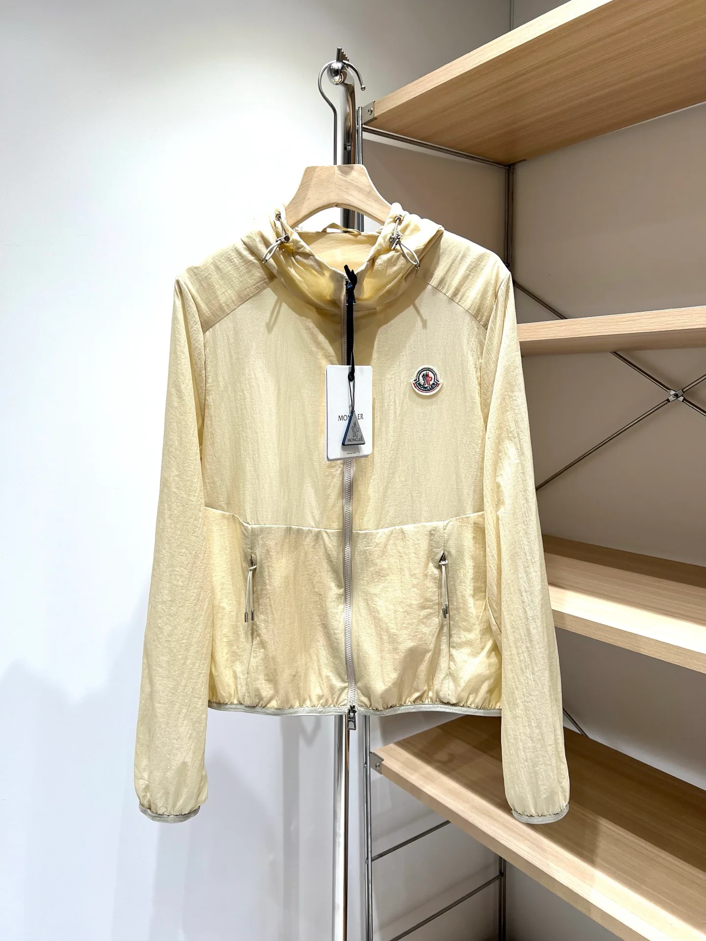 Куртки И Пуховики Женские Moncler 14408131