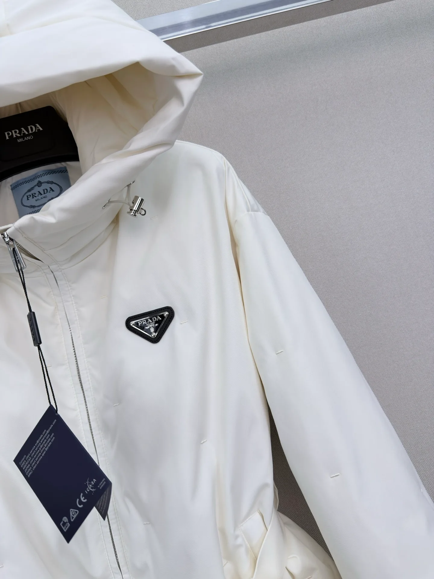 Куртки И Пуховики Женские Prada 18226284