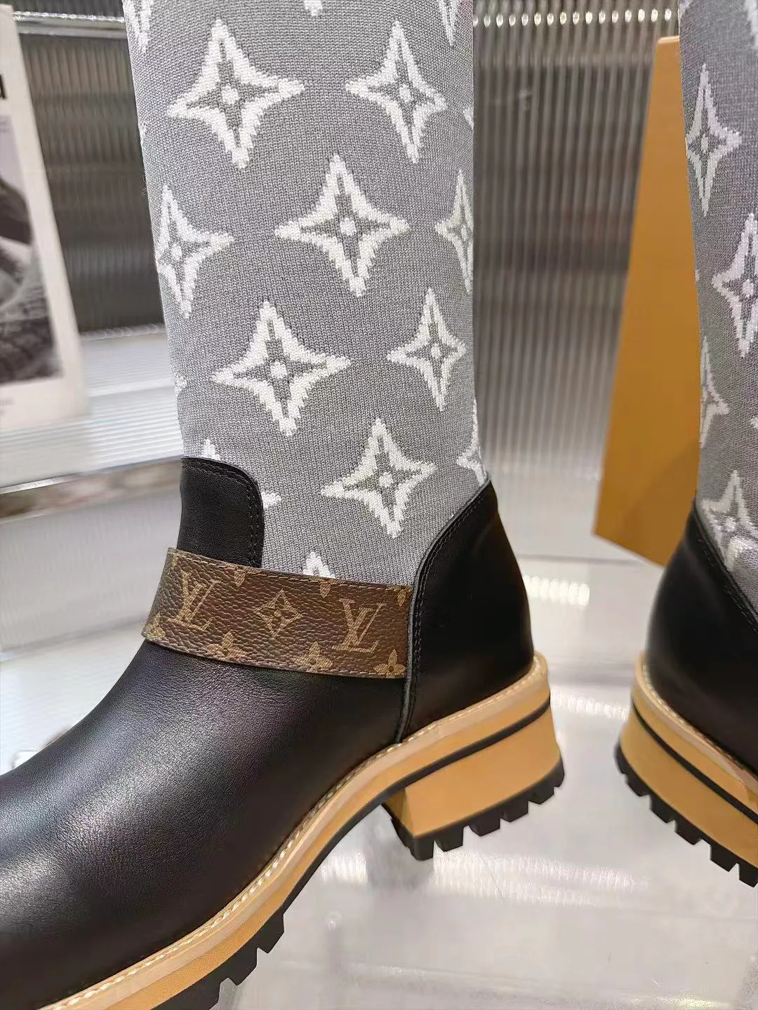 Сапоги Женские Louis Vuitton 18740773