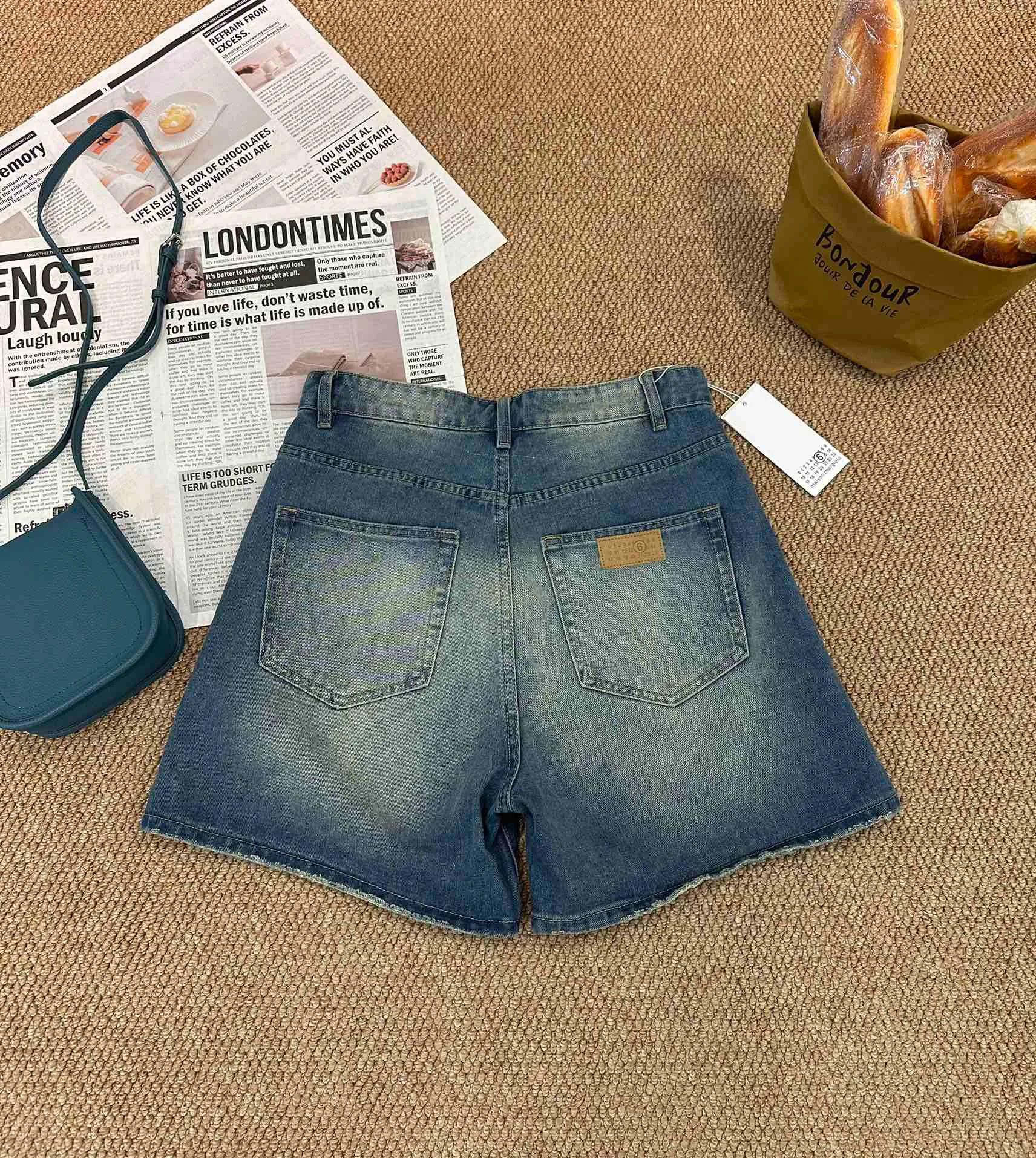 Шорты Женские Maison Margiela 12650181