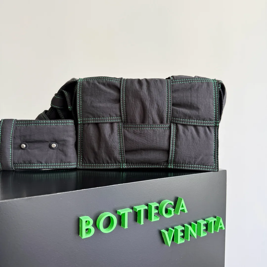 Классические Сумки Женские Bottega Veneta 4304754