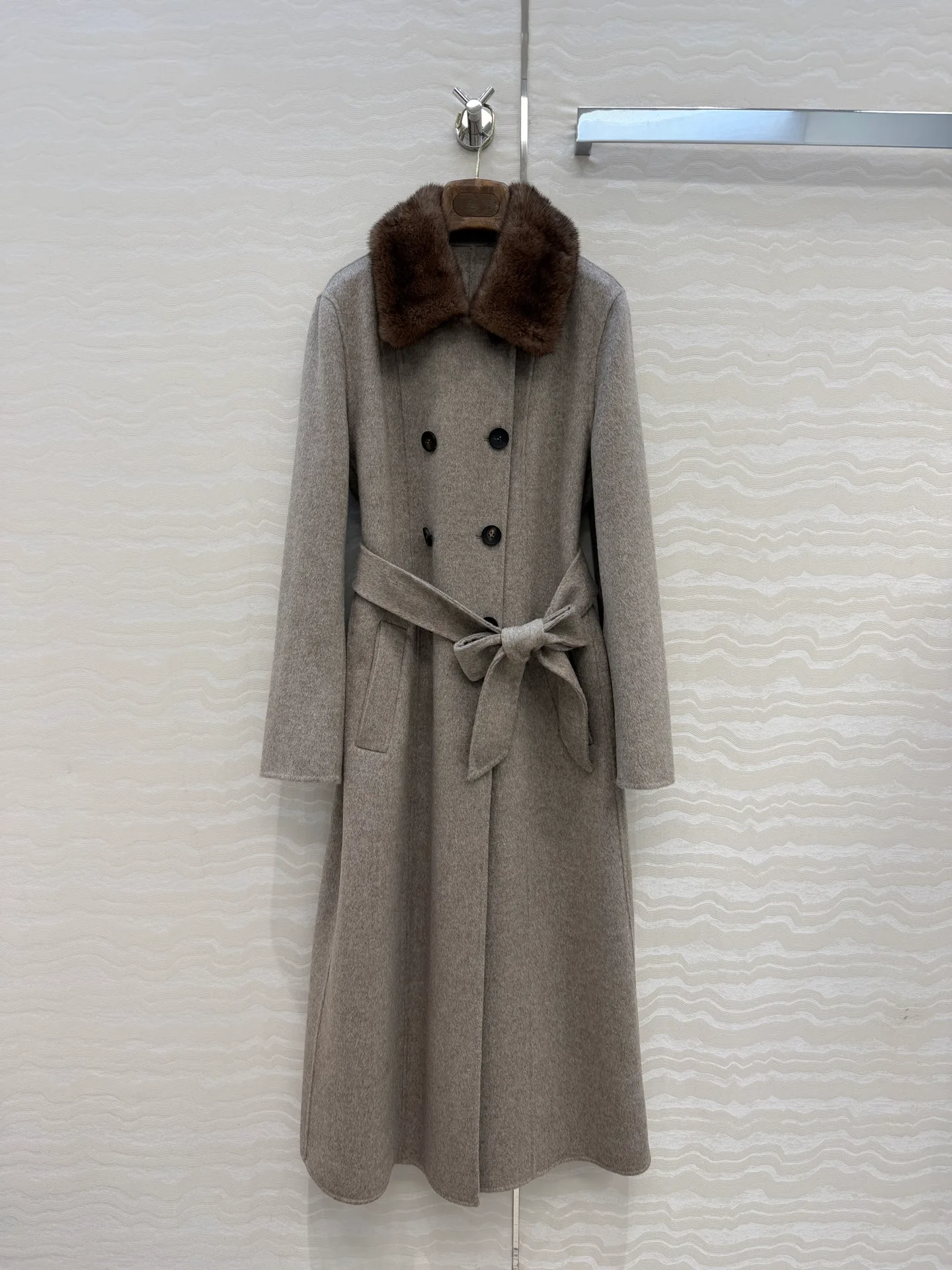 Пальто Женские Loro Piana 18601553