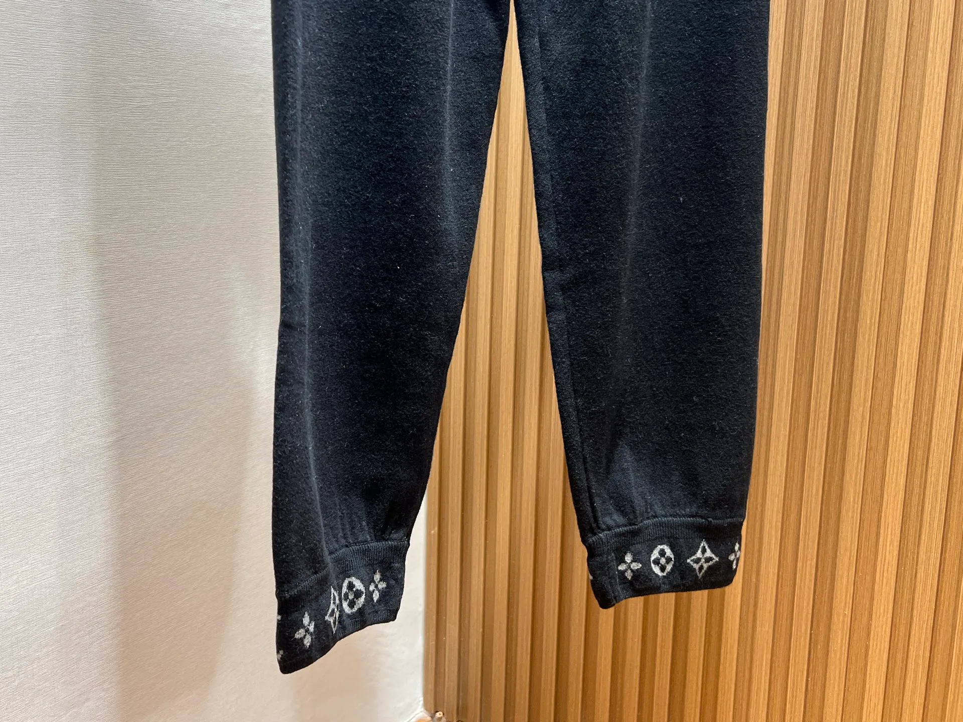 Брюки Мужские Louis Vuitton 848309