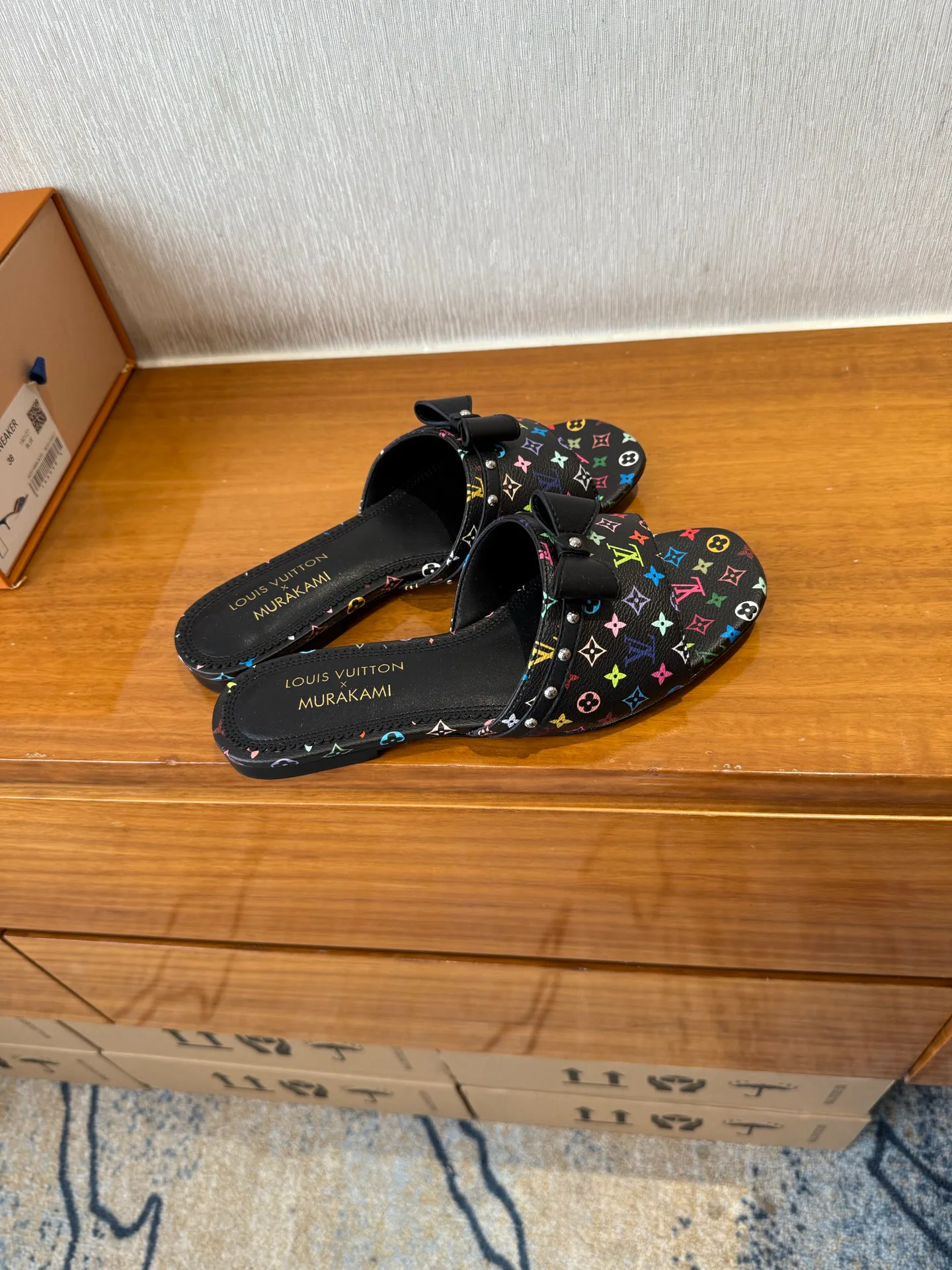 Шлепанцы Женские Louis Vuitton 23249