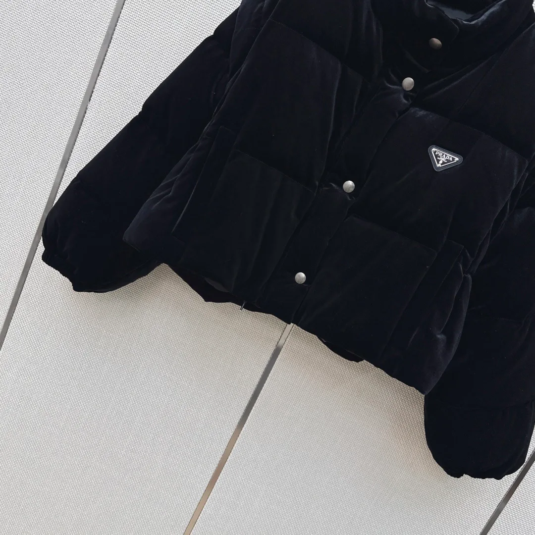 Куртки И Пуховики Женские Prada 18245859